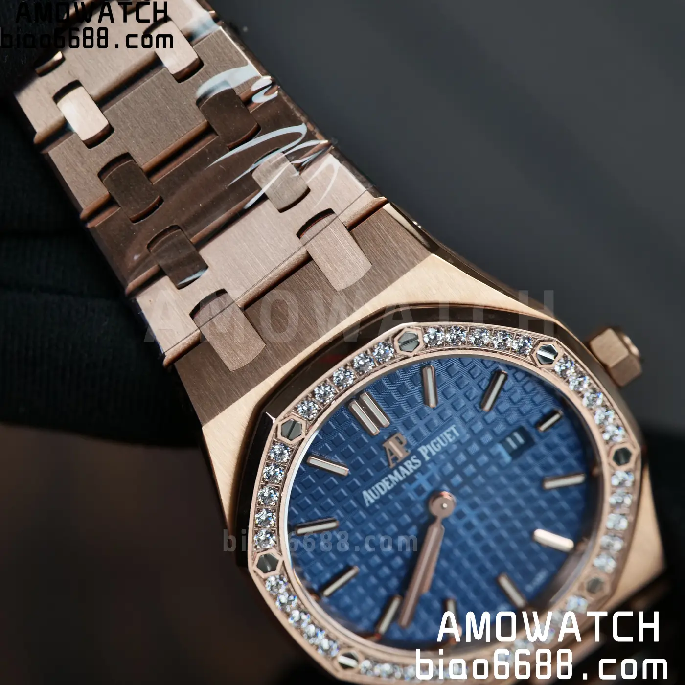 AUDEMARS PIGUET Lady Royal Oak 67651 33mm RG ZF 1:1 Best Edition Blue Dial Diamonds Bezel on RG Bracelet Swiss Quartz 63 7085978e1e00b45 AMO Watch