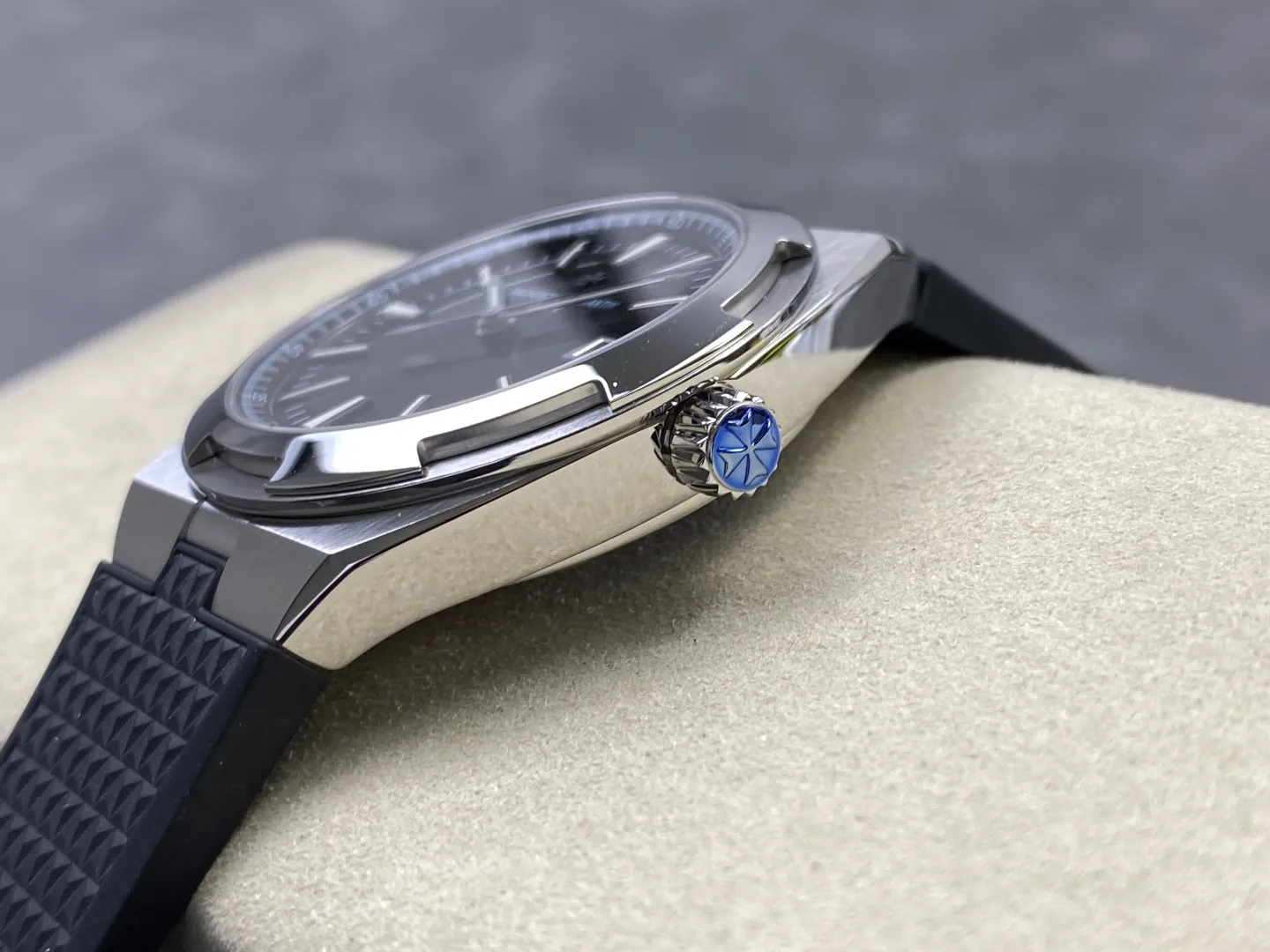 VC Overseas 4500V SS PPF1:1 Best Edition Black Dial on Black Rubber Strap A5100 30 34b4184fc10bc78 AMO Watch