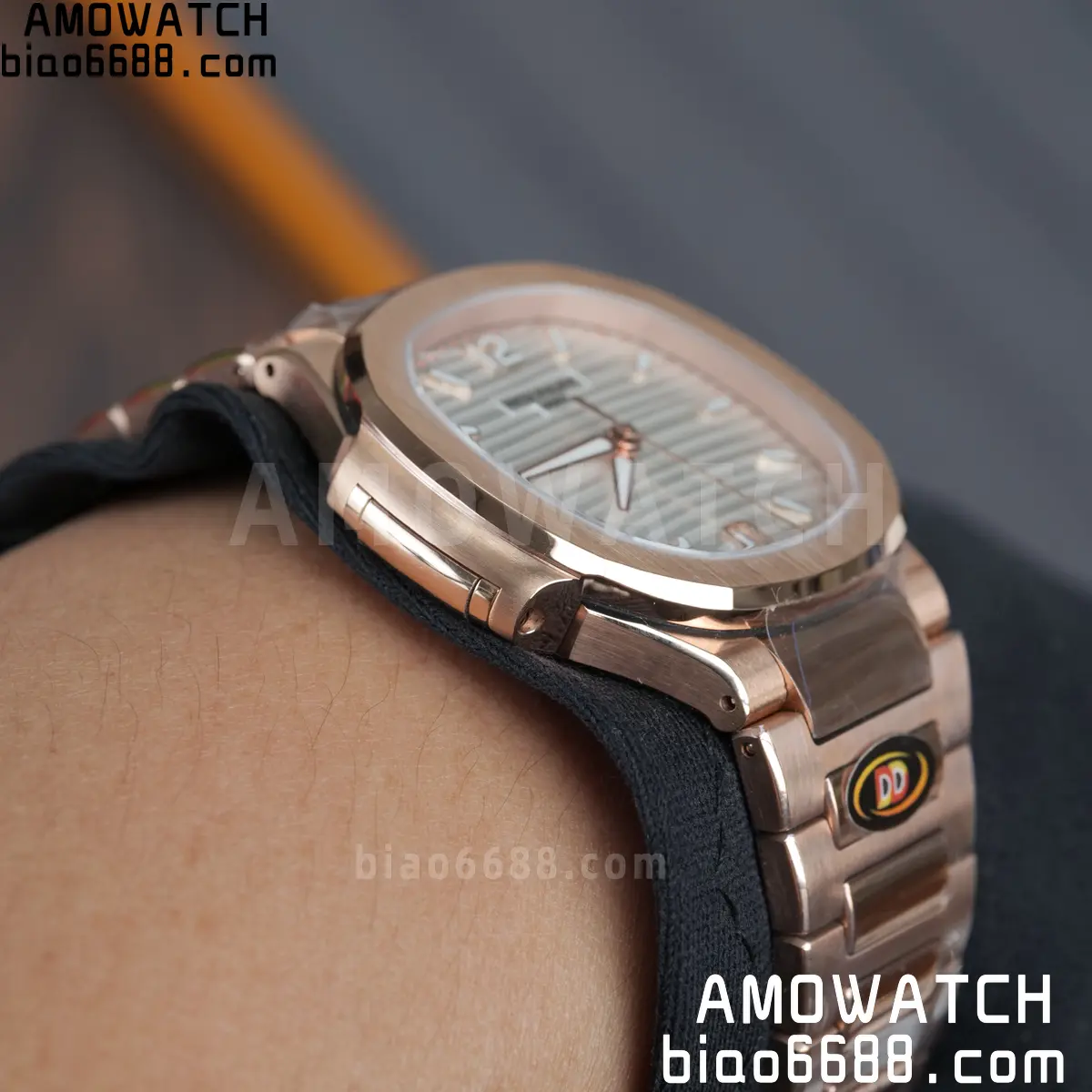 PP Nautilus 7118 RG Ladies DDF 1:1 Best Edition Silver Dial on RG Bracelet DD324 Super Clone 116 6bb7d2528f741a6 AMO Watch