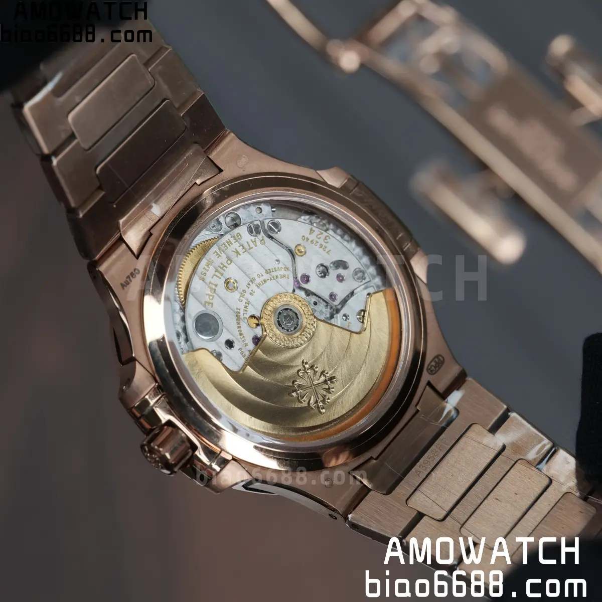 PP Nautilus 7118 RG Ladies DDF 1:1 Best Edition Silver Dial on RG Bracelet DD324 Super Clone 104 92ea1877927e0a9 AMO Watch