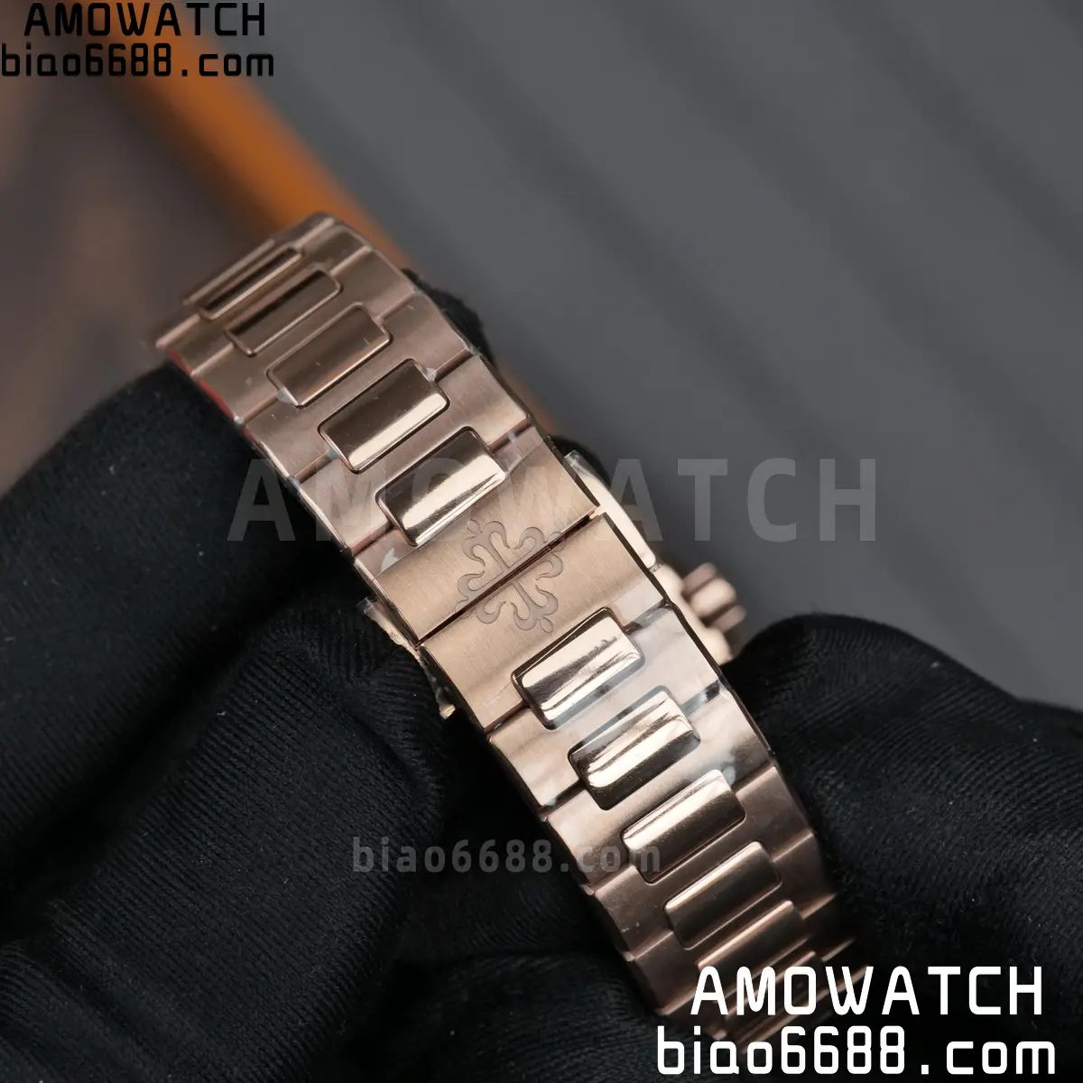 PP Nautilus 7118 RG Ladies DDF 1:1 Best Edition Silver Dial on RG Bracelet DD324 Super Clone 109 c2eedff7ec0f10a AMO Watch