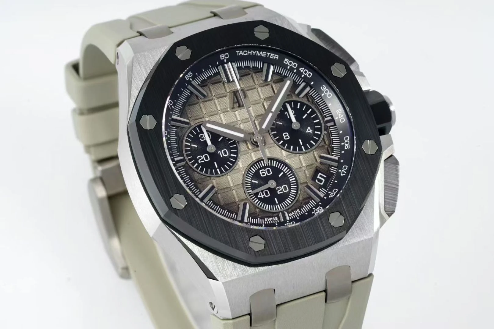 AP Royal Oak Offshore 43mm 26420so SS DDF 1:1 Best Edition Smoked Dial on Gray Rubber Strap DD4401 Super Clone 20 12cf7c8ae16f384 AMO Watch