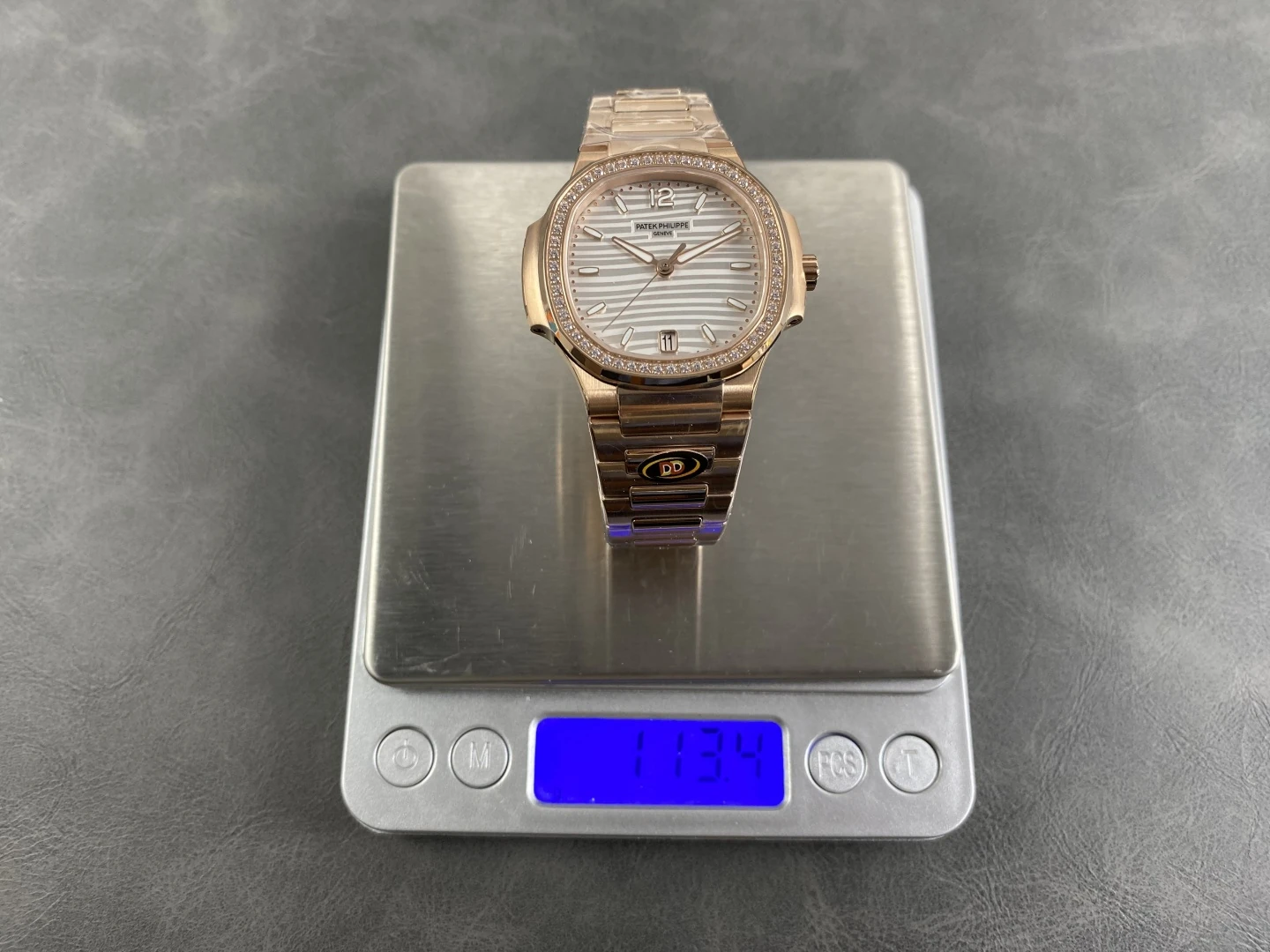 PP Nautilus 7118 RG Ladies DDF 1:1 Best Edition Silver Dial Diamonds Bezel on RG Bracelet DD324 Super Clone 25 1e046a9ce8500db AMO Watch