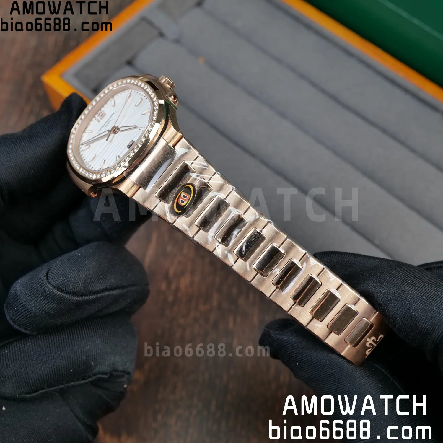 PP Nautilus 7118 RG Ladies DDF 1:1 Best Edition Silver Dial Diamonds Bezel on RG Bracelet DD324 Super Clone 72 3791f48a5fef7f3 AMO Watch