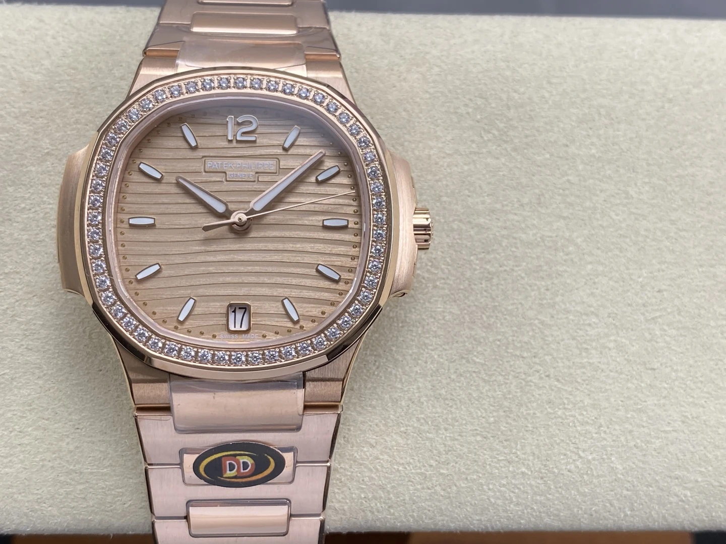 PP Nautilus 7118 RG Ladies DDF 1:1 Best Edition RG Dial Diamonds Bezel on RG Bracelet DD324 Super Clone 24 74f8c7ab0617096 AMO Watch