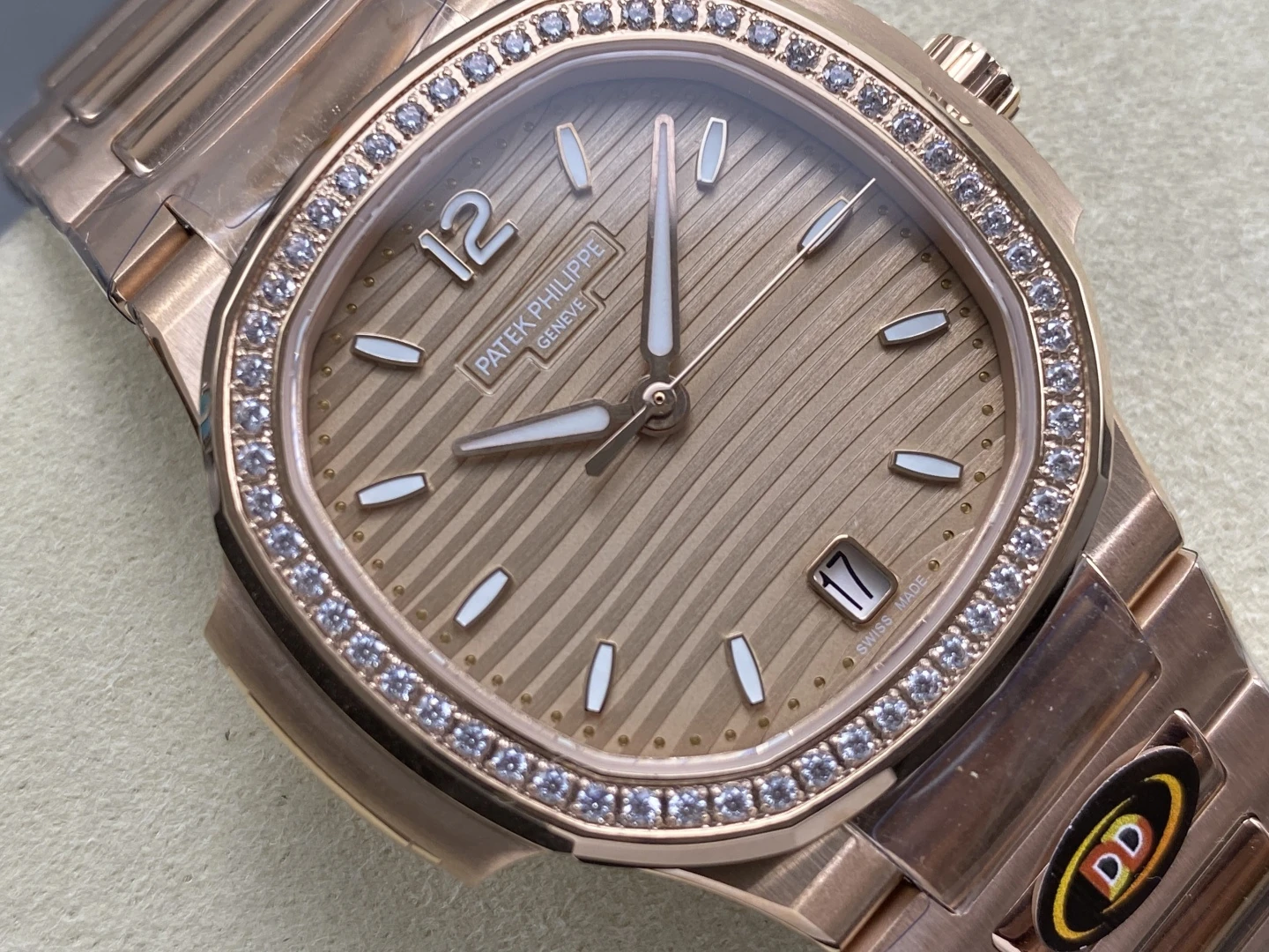 PP Nautilus 7118 RG Ladies DDF 1:1 Best Edition RG Dial Diamonds Bezel on RG Bracelet DD324 Super Clone 28 e93e23b53b46a64 AMO Watch
