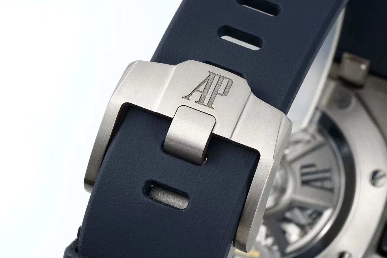 AP Royal Oak Offshore 43mm 26420ti Titanium DDF 1:1 Best Edition Blue Dial on Blue Rubber Strap DD4401 Super Clone 45 f8c2e5d9520d33e AMO Watch