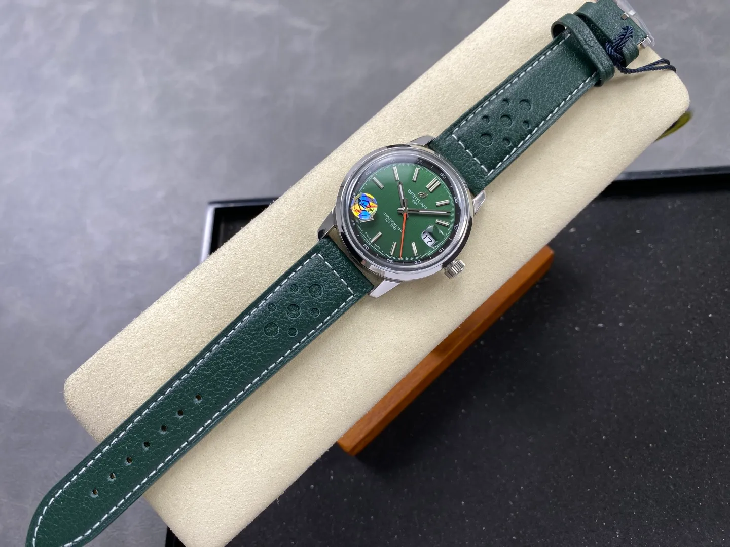 Breitling Top Time B31 BLF 1:1 Best Edition Green Dial Orange Hand on Green Leather Strap AB31 19 0cd087be39de165 阿默表行AmoWatch