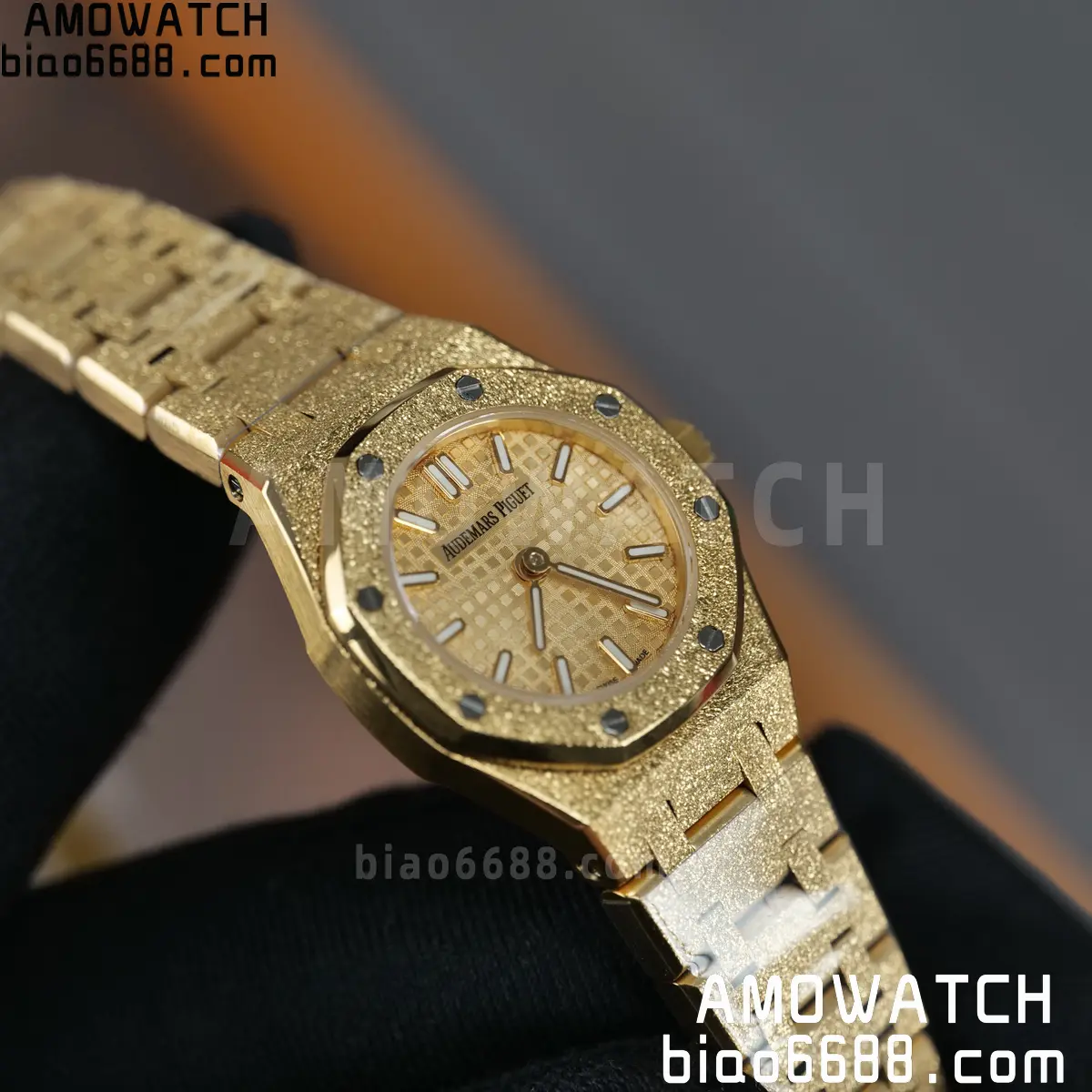 AUDEMARS PIGUET Lady Royal Oak 67630 23mm YG TW Best Edition Silver Dial Swiss Quartz 79 1a18d30e3e71793 AMO Watch