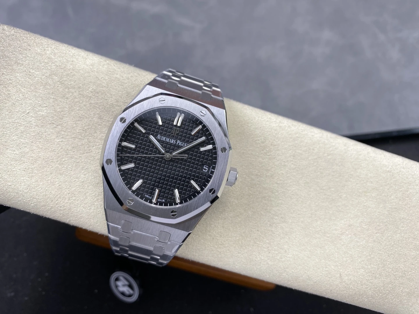 AP Royal Oak 41mm 15500 SS ZF 1:1 Best Edition Black Textured Dial on SS Bracelet A4302 V3 26 1ea3a3cbb920479 AMO Watch