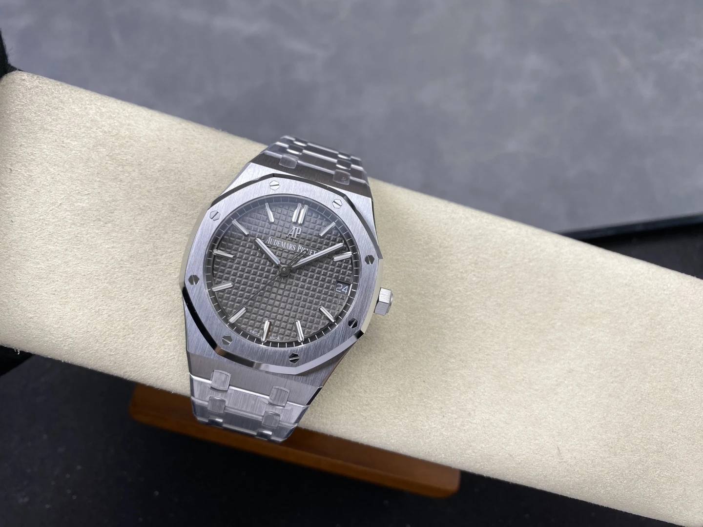 AP Royal Oak 41mm 15500 SS ZF 1:1 Best Edition Gray Textured Dial on SS Bracelet A4302 V3 27 47dff6a73b3f54a 阿默表行AmoWatch