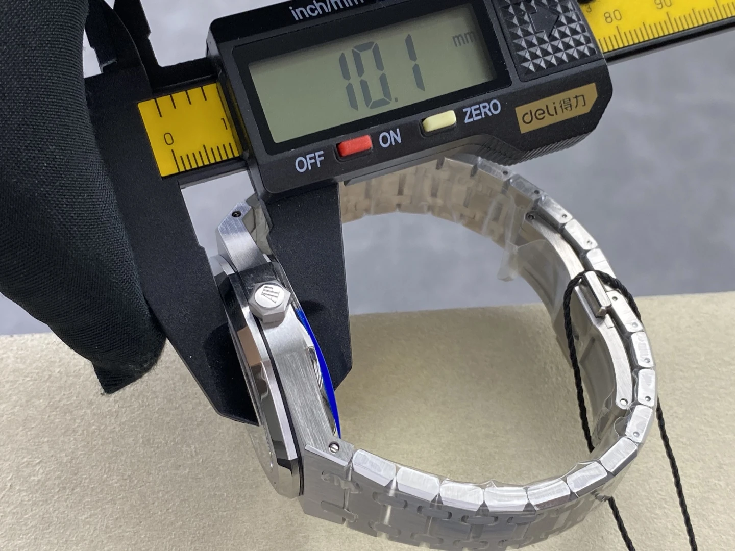 AP Royal Oak 41mm 15500 SS ZF 1:1 Best Edition Blue Textured Dial on SS Bracelet A4302 V3 43 5fb9b3751e25035 AMO Watch