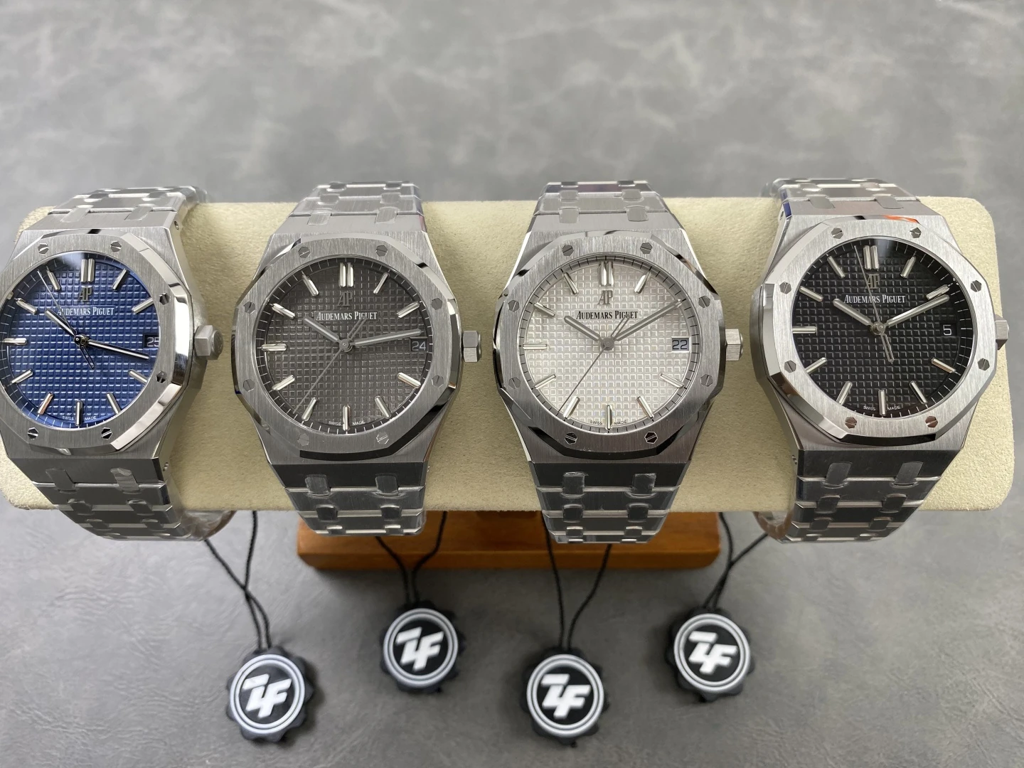 AP Royal Oak 41mm 15500 SS ZF 1:1 Best Edition Gray Textured Dial on SS Bracelet A4302 V3 23 7217c30ee360d34 阿默表行AmoWatch