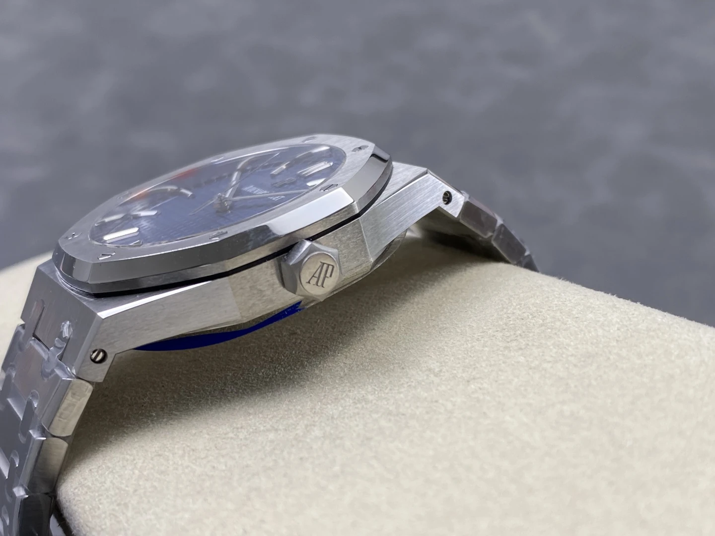 AP Royal Oak 41mm 15500 SS ZF 1:1 Best Edition Blue Textured Dial on SS Bracelet A4302 V3 38 7c4b9e9e3ef14dd AMO Watch