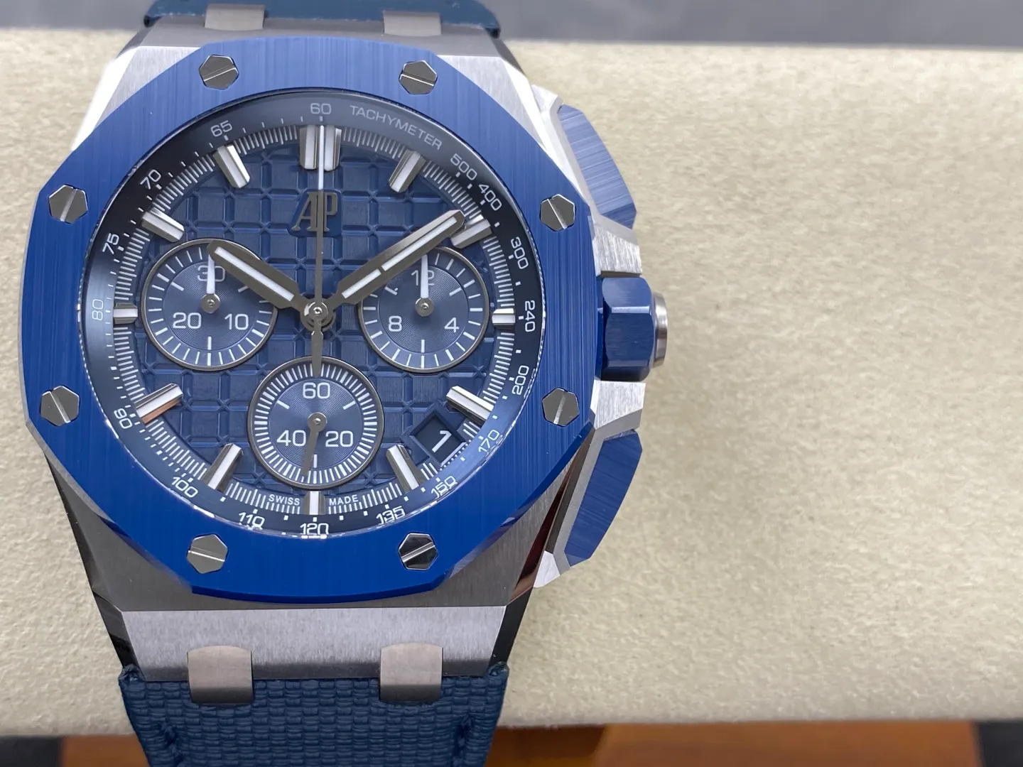 AP Royal Oak Offshore 43mm 26420 SS DDF 1:1 Best Edition Blue Dial on Blue Rubber Super Clone 4401 24 81ade5c82d21807 AMO Watch