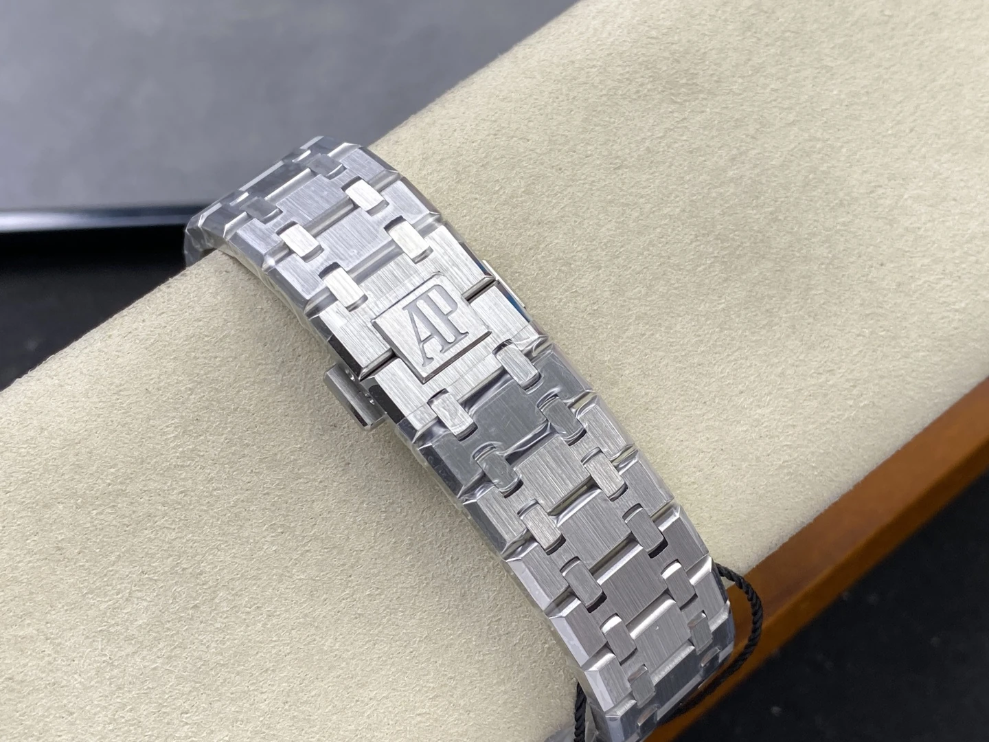 AP Royal Oak 41mm 15500 SS ZF 1:1 Best Edition Gray Textured Dial on SS Bracelet A4302 V3 33 913d02bc09137f1 阿默表行AmoWatch