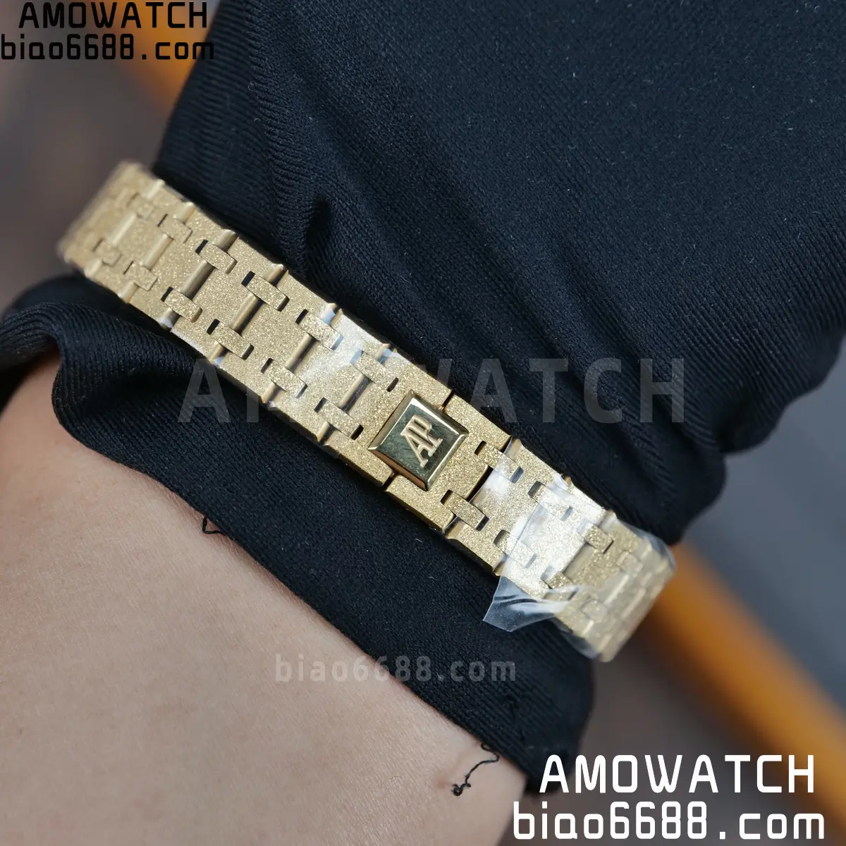 AUDEMARS PIGUET Lady Royal Oak 67630 23mm YG TW Best Edition Silver Dial Swiss Quartz 90 a4d9e01c7059294 AMO Watch