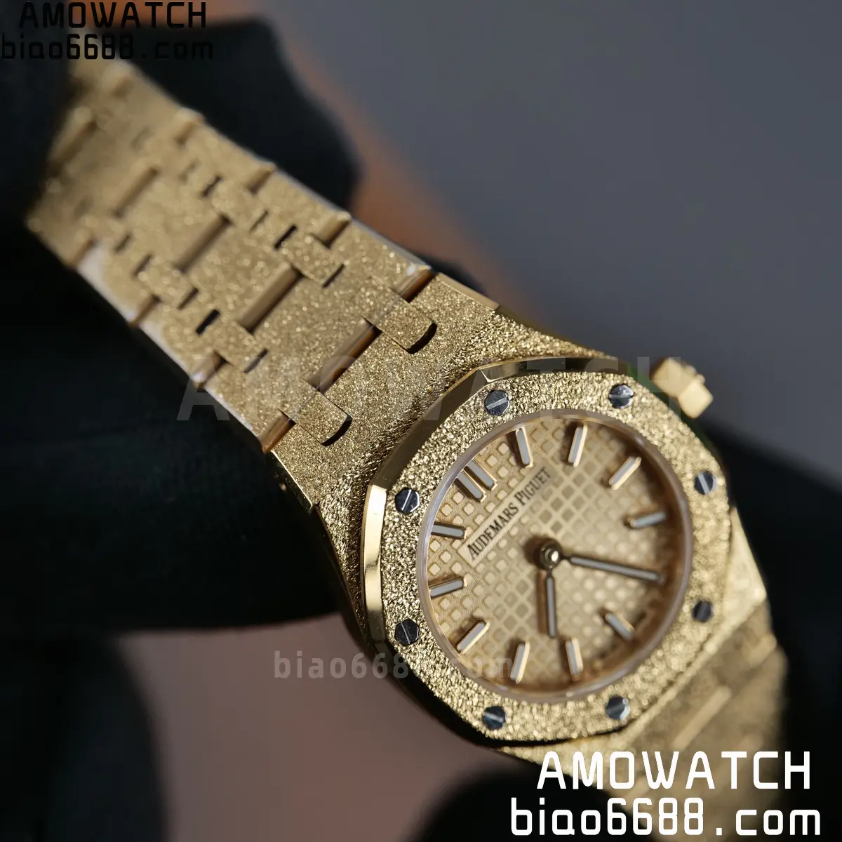 AUDEMARS PIGUET Lady Royal Oak 67630 23mm YG TW Best Edition Silver Dial Swiss Quartz 81 add45a22e909831 AMO Watch