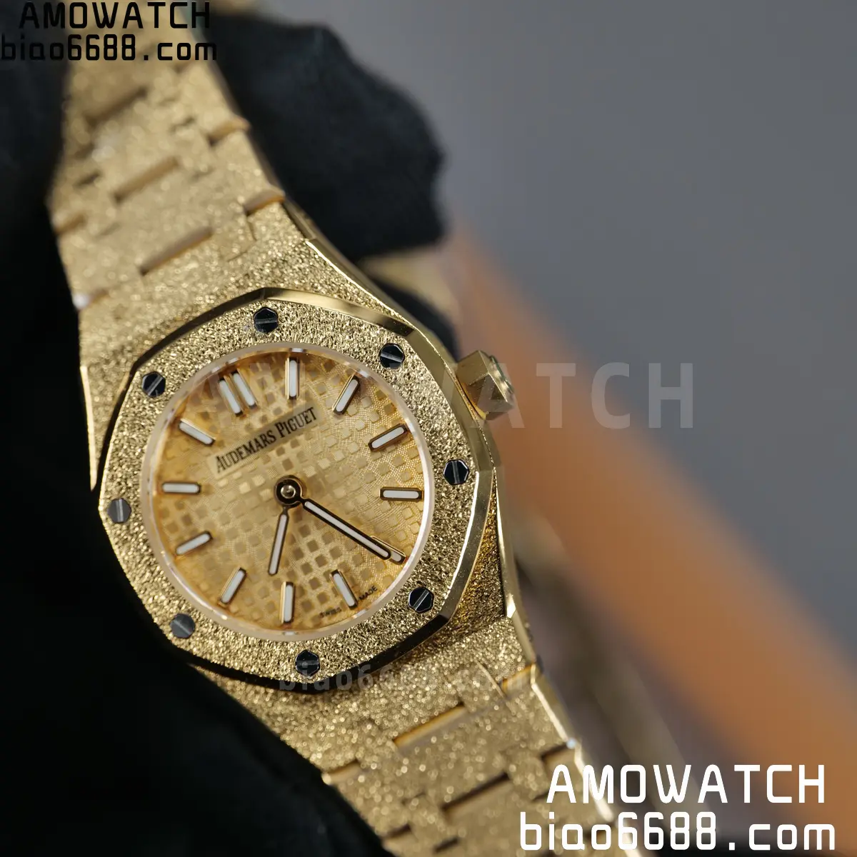 AUDEMARS PIGUET Lady Royal Oak 67630 23mm YG TW Best Edition Silver Dial Swiss Quartz 82 b48f38002e8405f AMO Watch