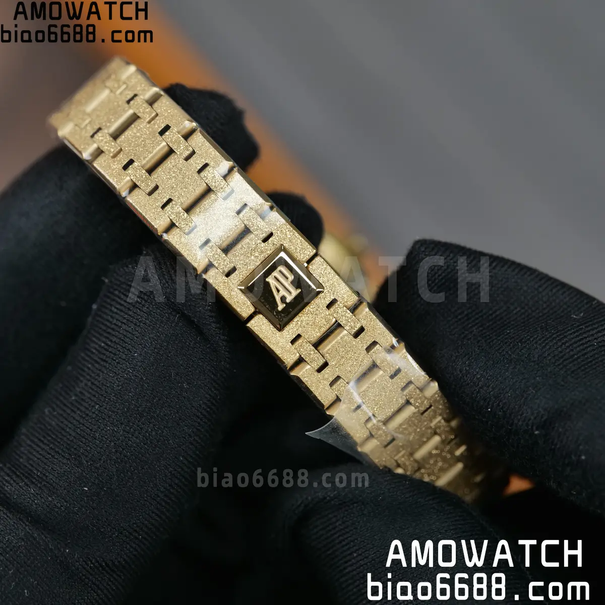 AUDEMARS PIGUET Lady Royal Oak 67630 23mm YG TW Best Edition Silver Dial Swiss Quartz 89 e8f0b1465248afd AMO Watch