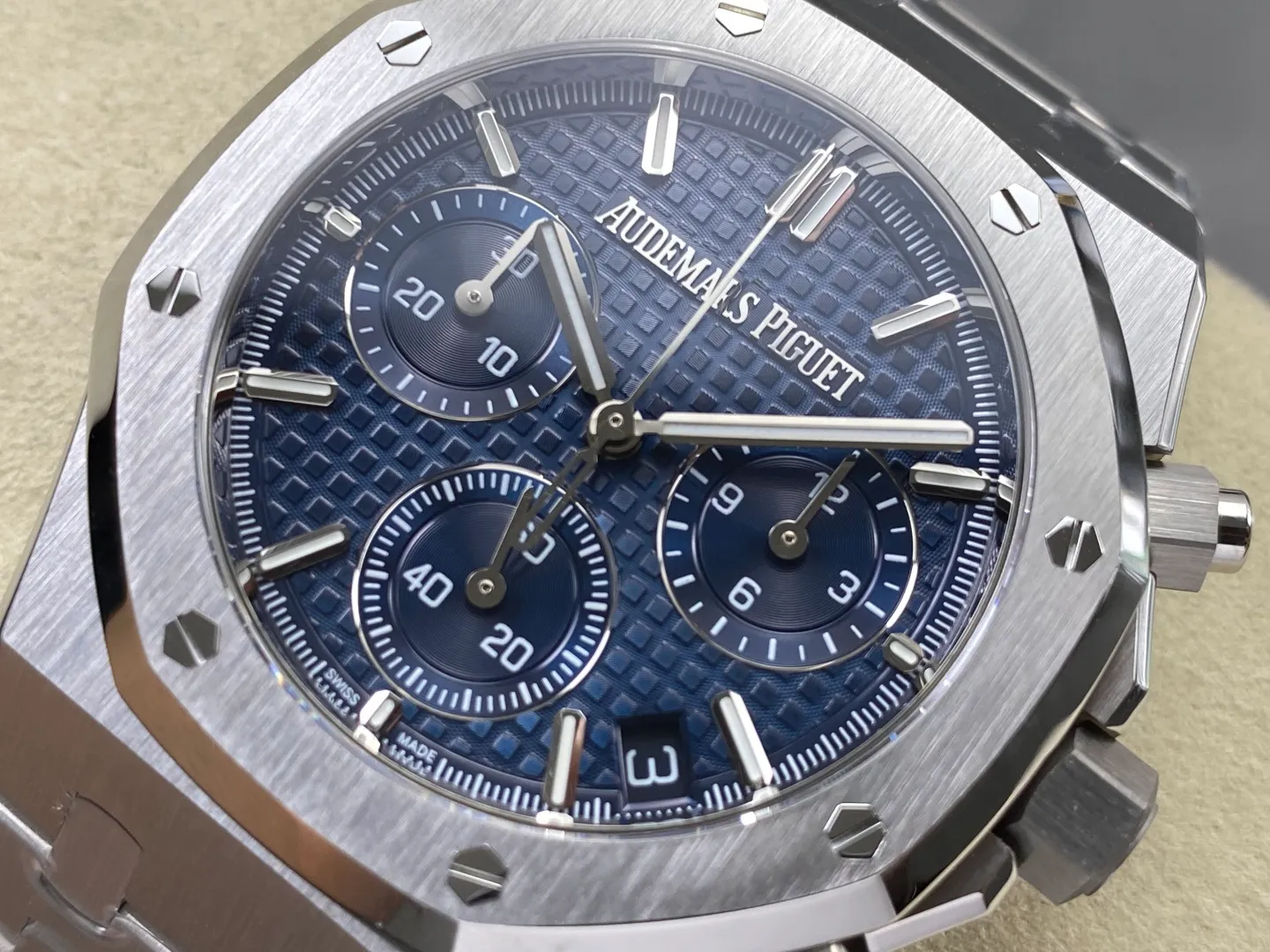 AP Royal Oak Chrono 26240 SS ZF 1:1 Best Edition Blue Dial on SS Bracelet SA4401 Super Clone V2 (Free Sprung) 30 029f17c81504737 AMO Watch