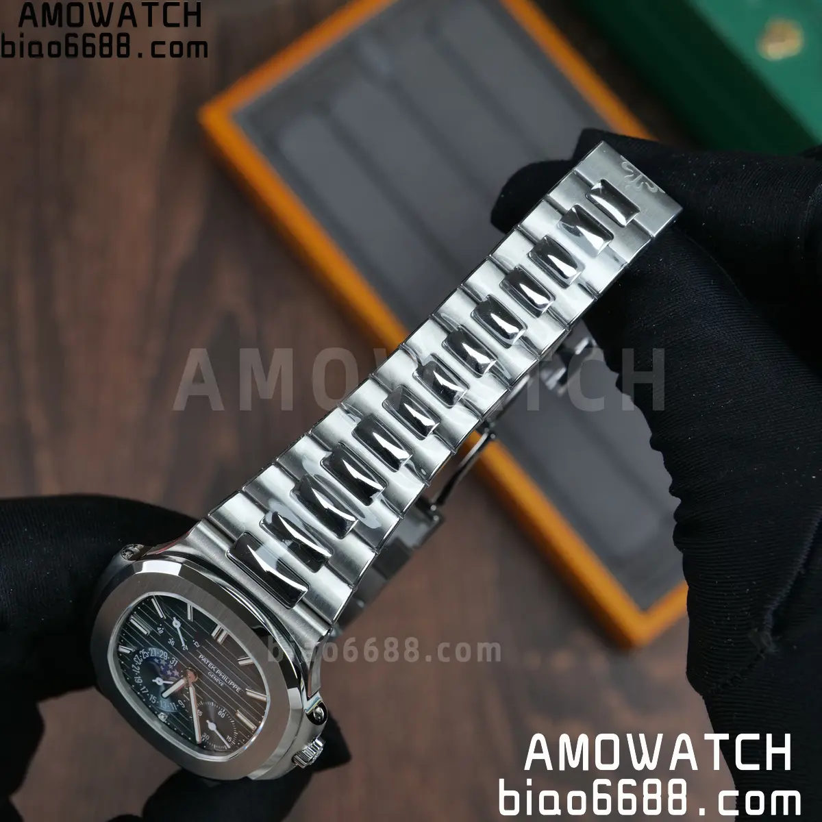 Patek Philippe Nautilus 5712 SS WSF 1:1 Best Edition Blue Dial on SS Bracelet JH240 Super Clone 82 1c977da18a92984 AMO Watch