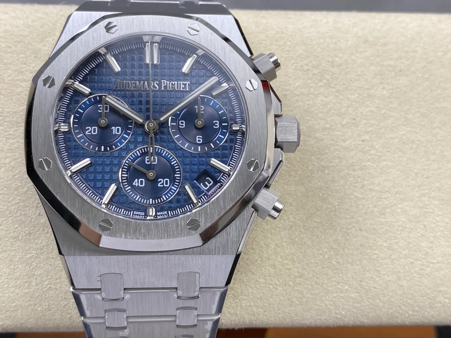 AP Royal Oak Chrono 26240 SS ZF 1:1 Best Edition Blue Dial on SS Bracelet SA4401 Super Clone V2 (Free Sprung) 26 662584501b2ab0a AMO Watch