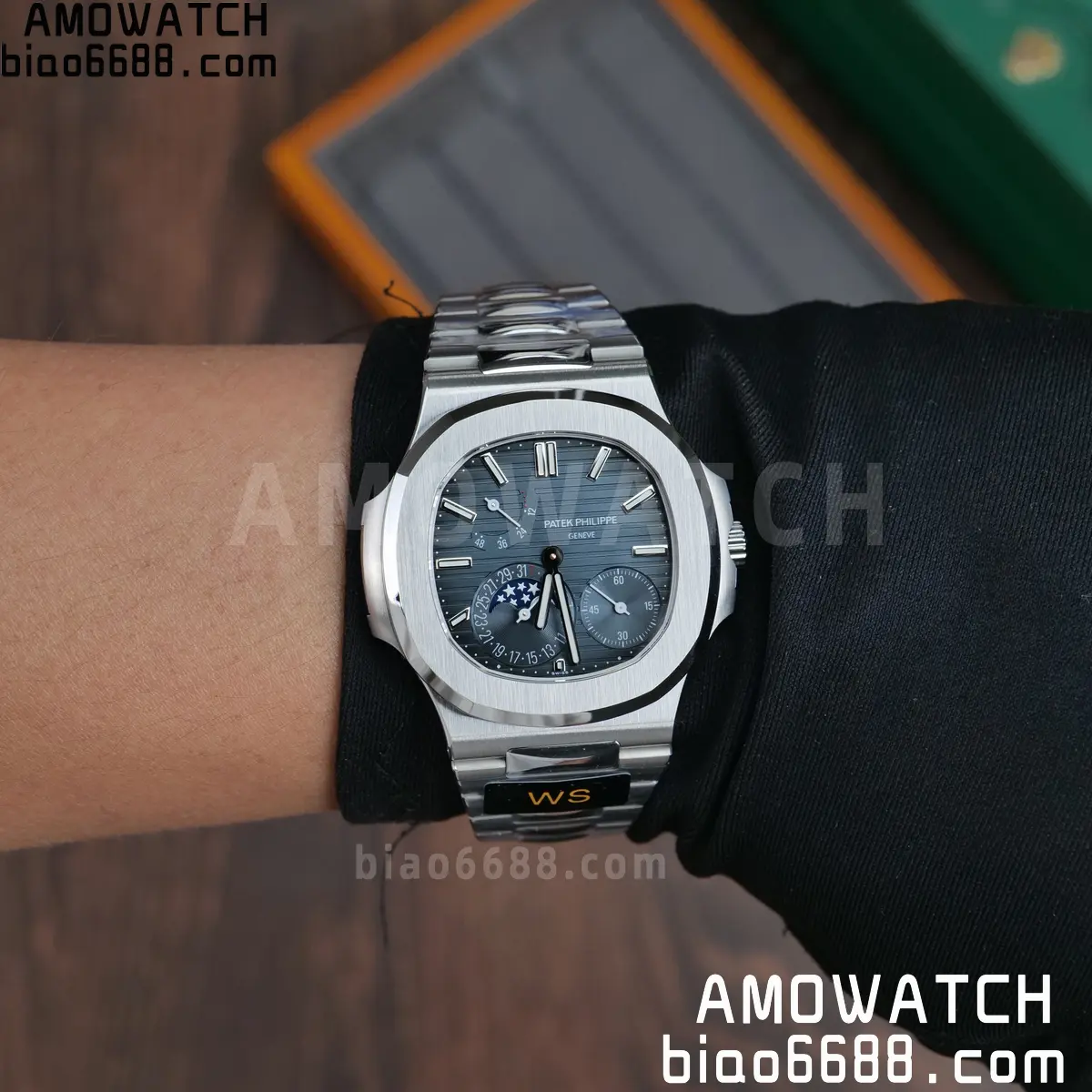 Patek Philippe Nautilus 5712 SS WSF 1:1 Best Edition Blue Dial on SS Bracelet JH240 Super Clone 110 9deba2332ca7ae0 AMO Watch