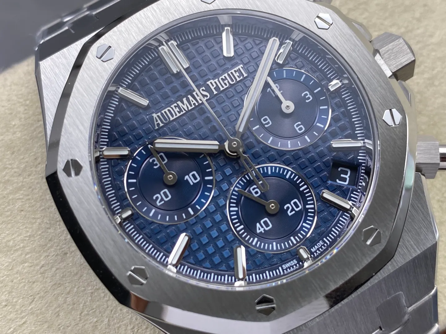 AP Royal Oak Chrono 26240 SS ZF 1:1 Best Edition Blue Dial on SS Bracelet SA4401 Super Clone V2 (Free Sprung) 28 cebcdebc54fb2fd AMO Watch