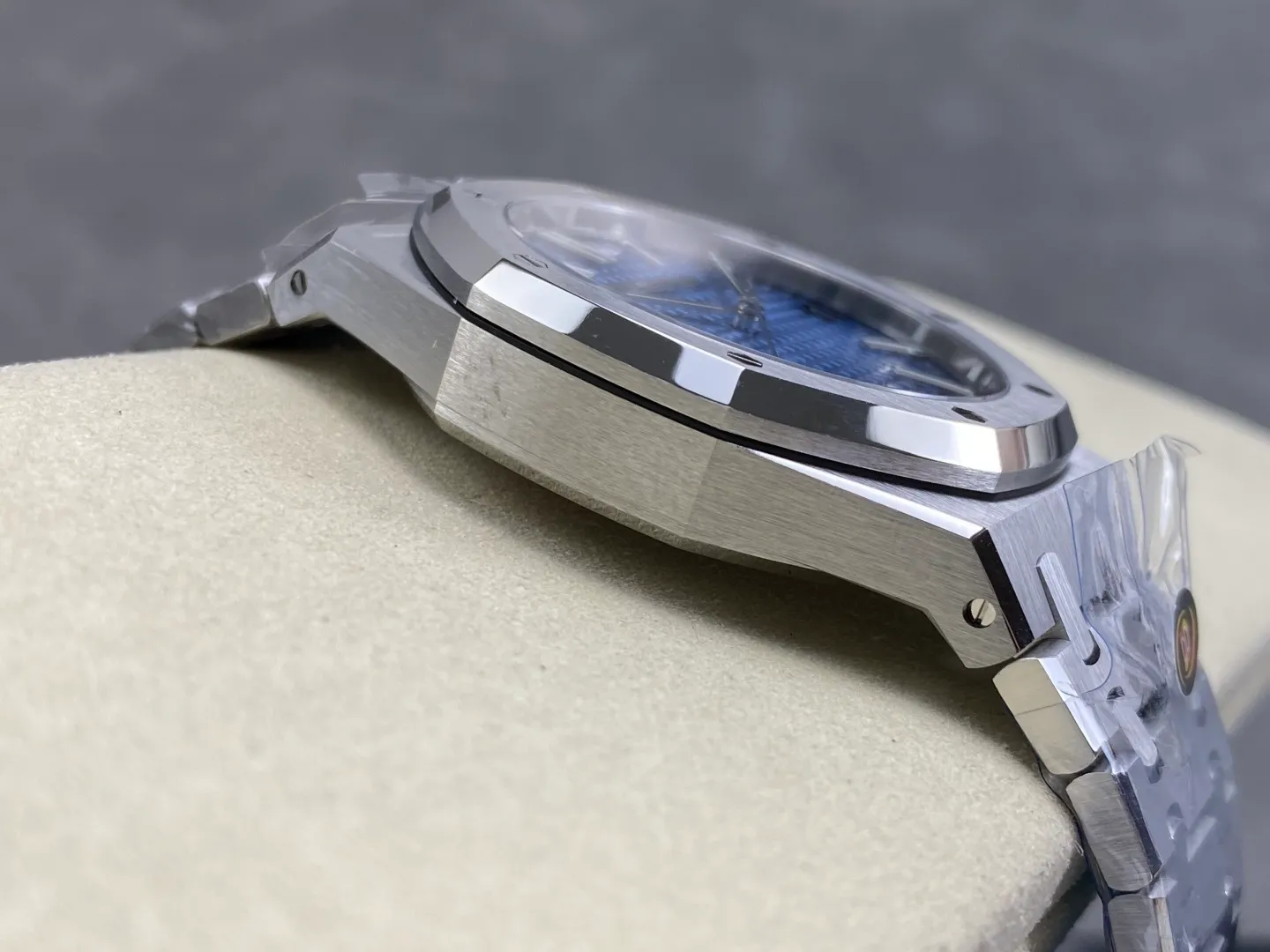 AP Royal Oak 41mm 15510 SS DDF 1:1 Best Edition Ice Blue Dial on SS Bracelet DD4302 Super Clone (Weighted) 176g 35 0dda93b27393a62 AMO Watch