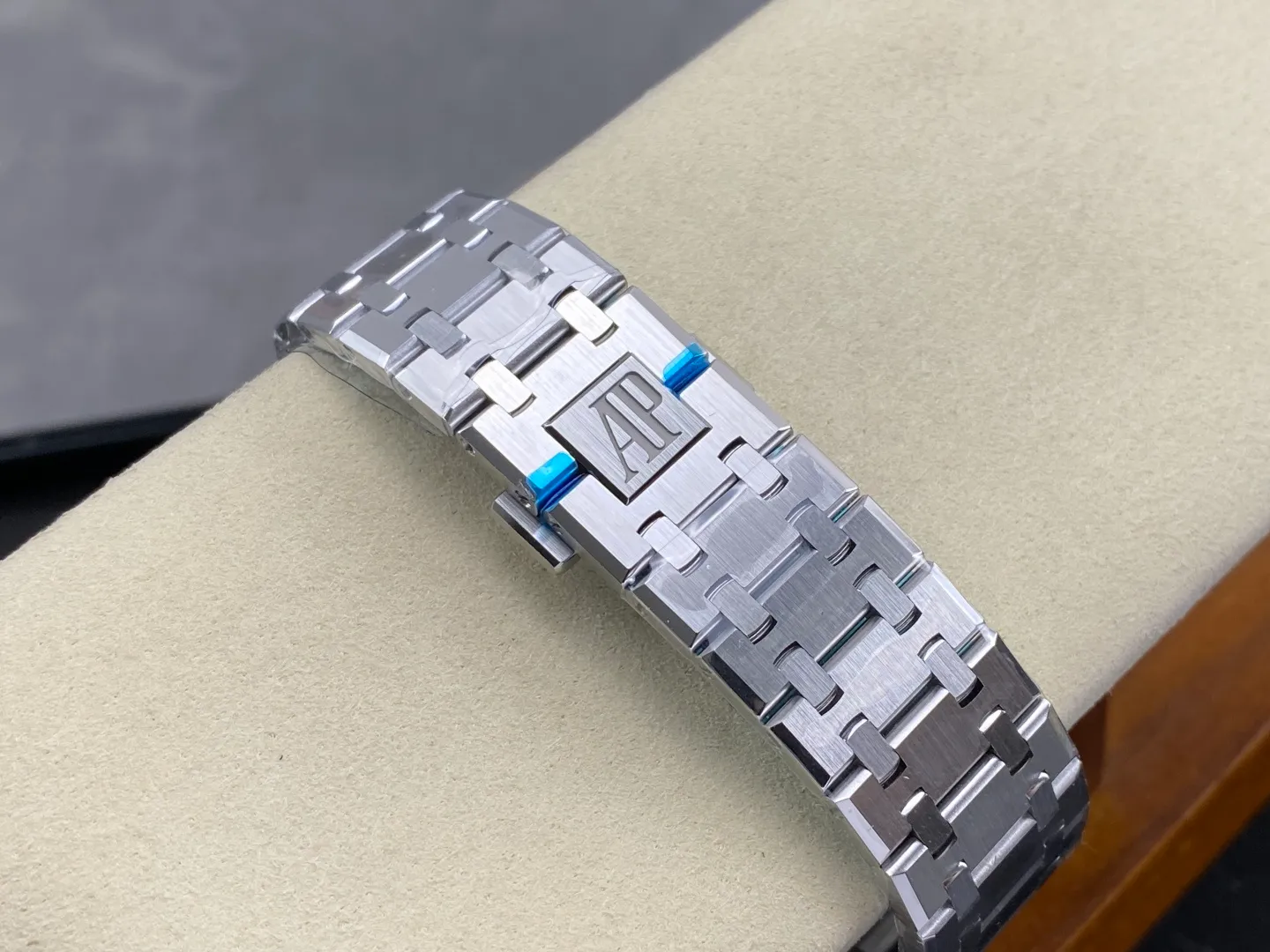 Royal Oak 41mm 15510 SS DDF 1:1 Best Edition Blue Ombre Dial on SS Bracelet DD4302 Super Clone (Weighted) 176g 36 56beb6de23f45d6 AMO Watch