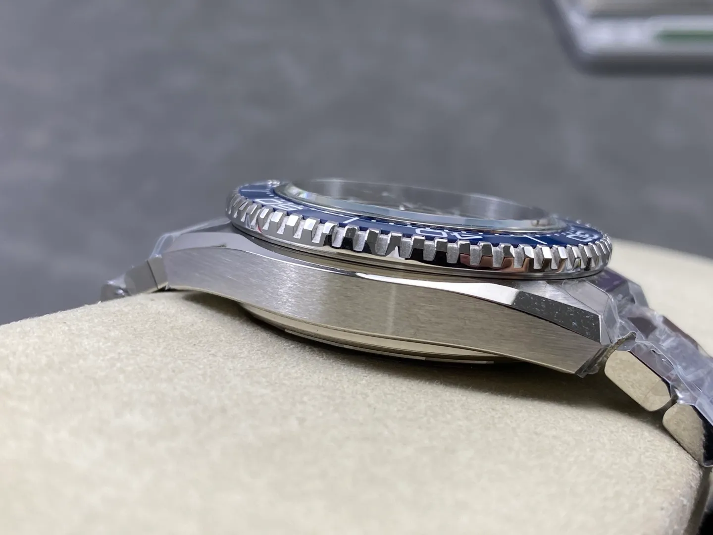 Omega Planet Ocean 600M SS Blue VSF 1:1 Best Edition on SS Bracelet VS8912 39 933eeb61e7c6bc9 阿默表行AmoWatch