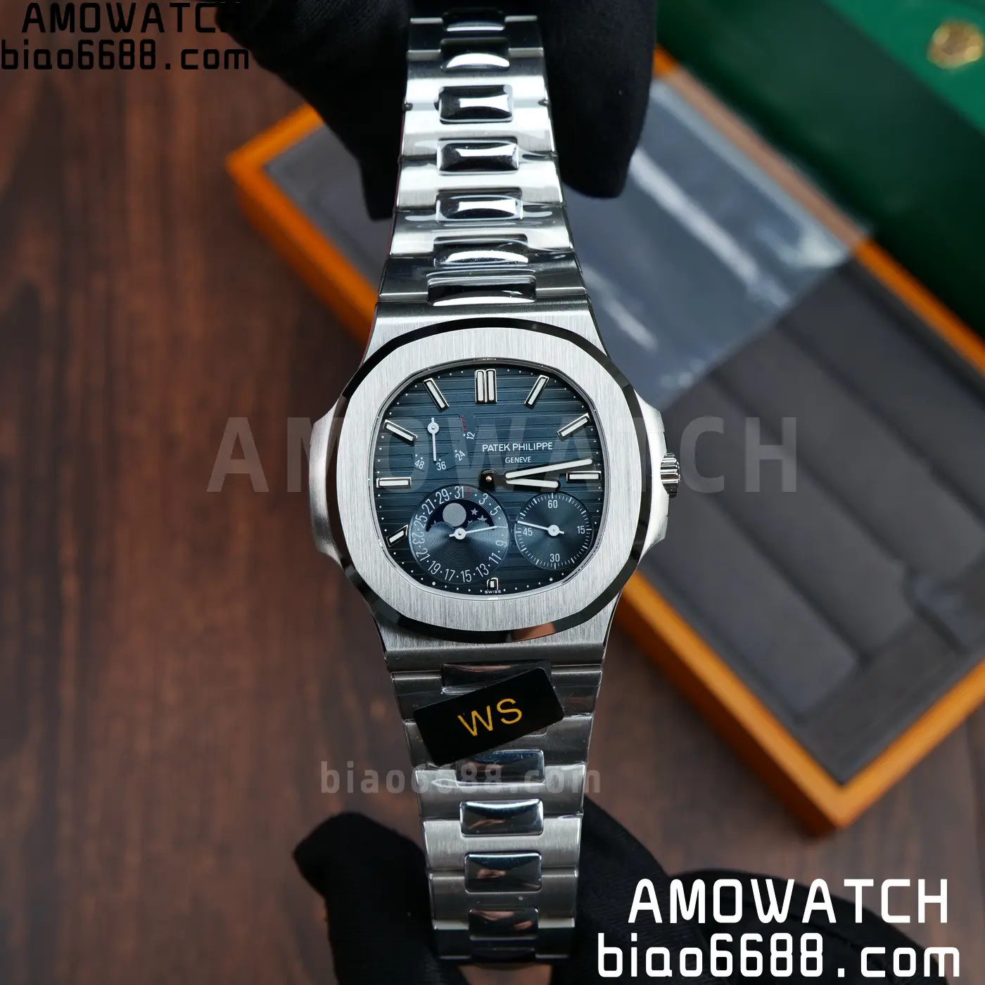 Patek Philippe Nautilus 5712 SS WSF VVS Moon Phase Module 68 9bdc10bf292dcb9 AMO Watch