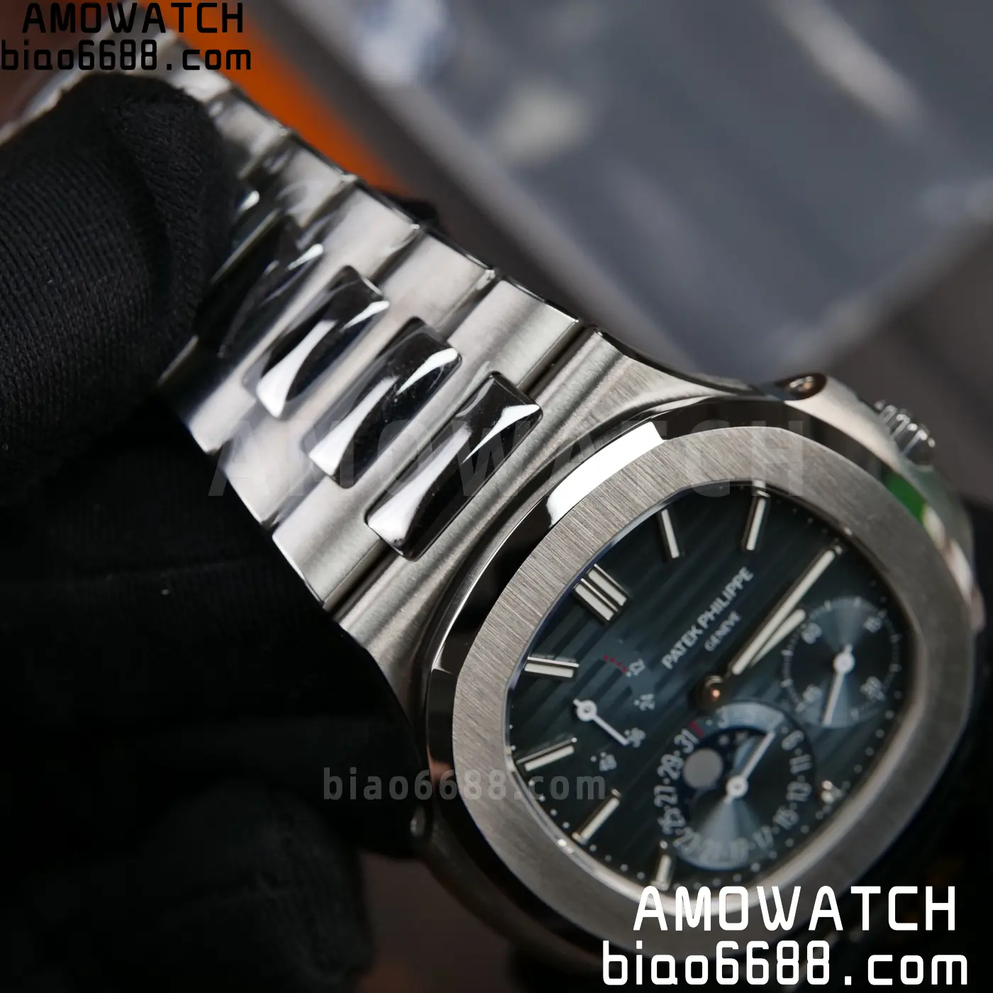 Patek Philippe Nautilus 5712 SS WSF VVS Moon Phase Module 76 c31629858b536c8 AMO Watch
