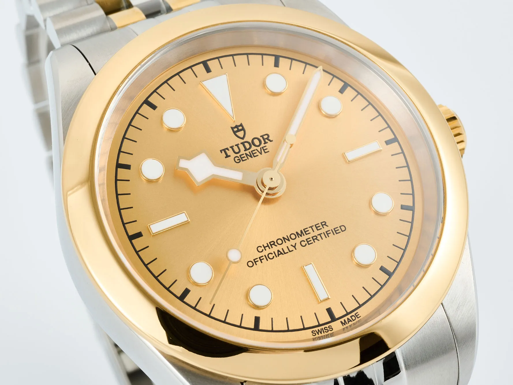 Tudor Black Bay One 41 SS/YG HTF 1:1 Best Edition YG Dial on SS/YG Bracelet A26J 22 1b66076b9158904 AMO Watch