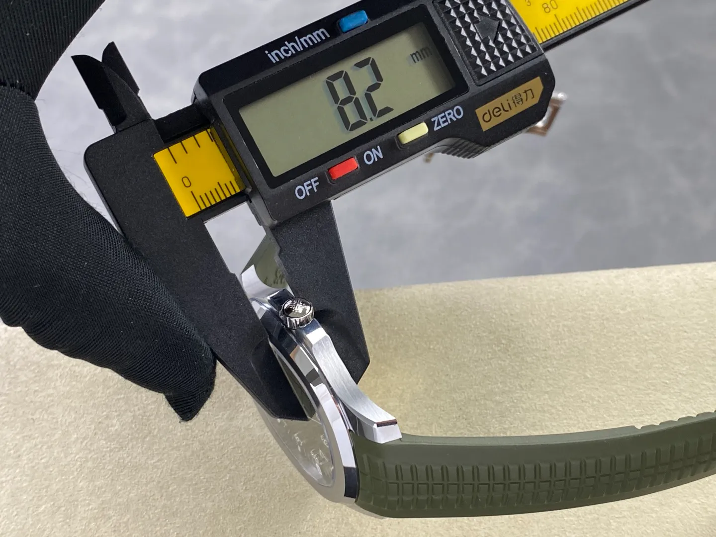 PP Aquanaut 5168G 42mm SS WSF 1:1 Best Edition Green Dial On Green Rubber Strap Super Clone DD330 Weighted 150g 42 5576301de2ac06d AMO Watch