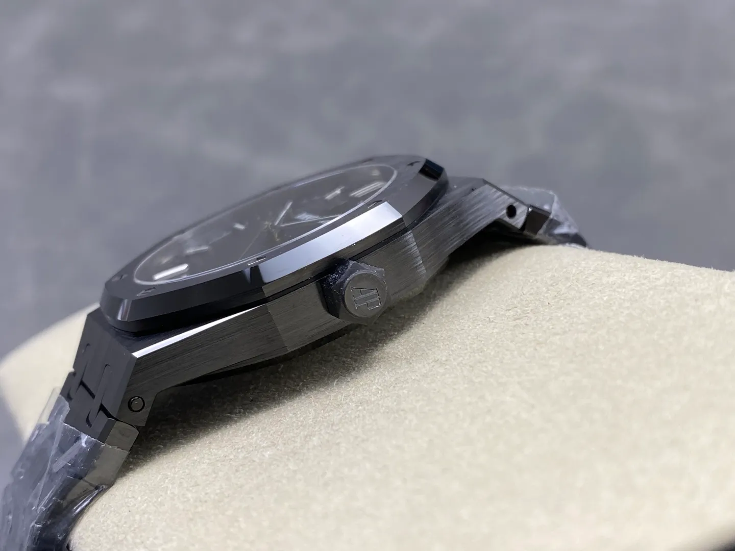 AP Royal Oak 41mm 15500 Black Ceramic ZF 1:1 Best Edition Black Dial on Ceramic Bracelet SA4302 Free Spring 33 651db5434ec7647 AMO Watch