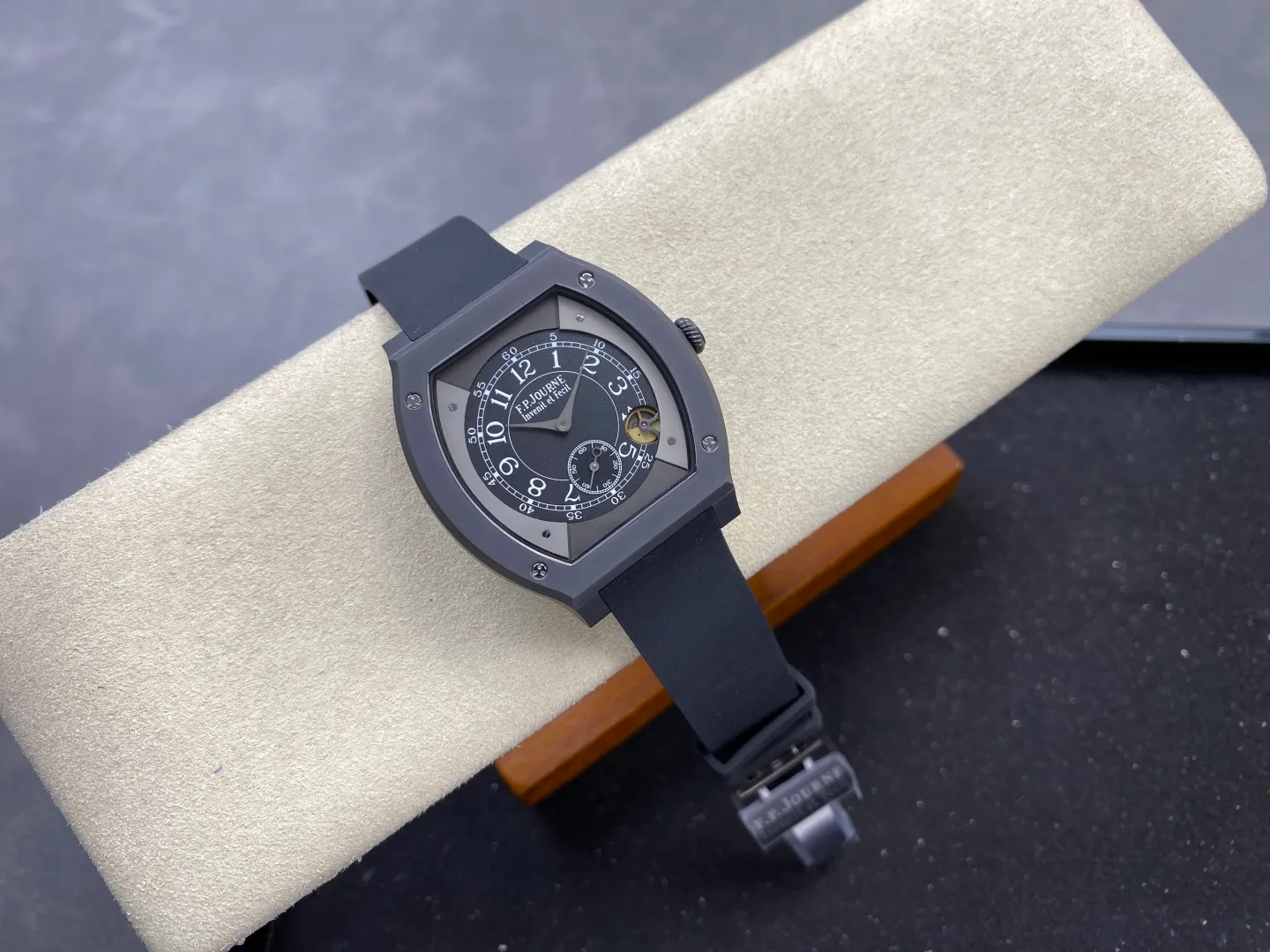 F.P.Journe Elegante PVD FPJF Best Edition Black Dial on Black Rubber Strap Quartz 41 6fda951abafad24 阿默表行AmoWatch