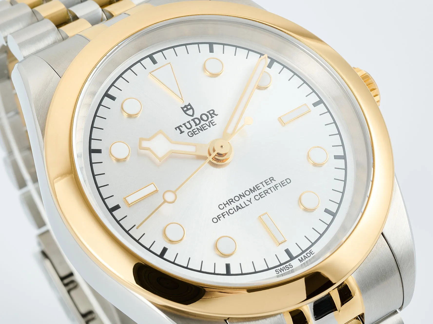 Tudor Black Bay One 41 SS/YG HTF 1:1 Best Edition Silver Dial on SS/YG Bracelet A26J 22 80bfc9aab90e857 AMO Watch