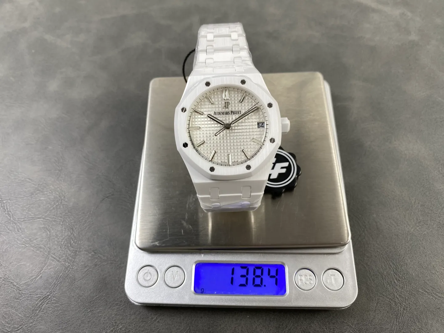 AP Royal Oak 41mm 15500 White Ceramic ZF 1:1 Best Edition White Dial on Ceramic Bracelet SA4302 Free Spring 39 86c57c92a83762e AMO Watch