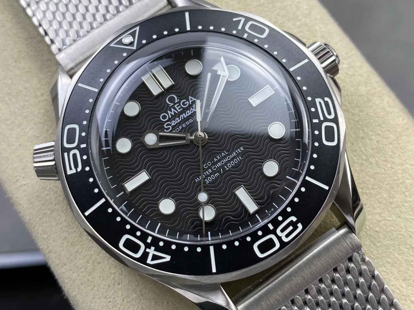 OMEGA Seamaster 300M Diver SS ORF 1:1 Best Edition Black Wave Dial on SS Mesh Bracelet (Free Spring) 25 91ff8edc744056b AMO Watch