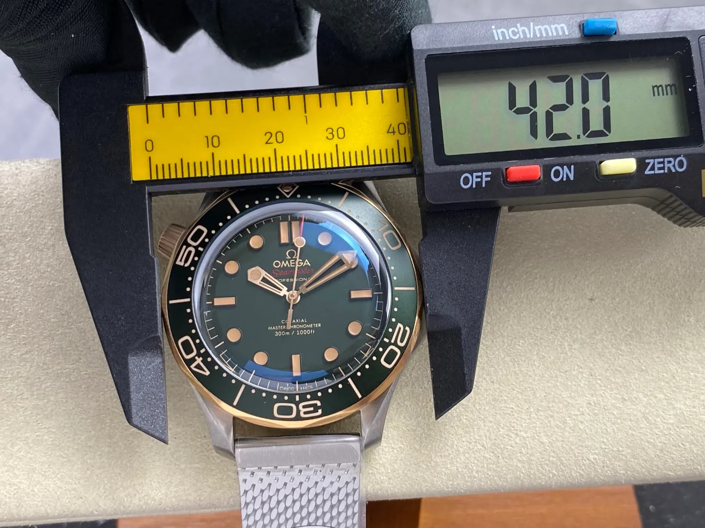 OMEGA Seamaster 300M Diver Titanium/Bronze ORF 1:1 Best Edition Green Dial on Titanium Mesh Bracelet(Free Spring) 39 94e511e72f369bf AMO Watch