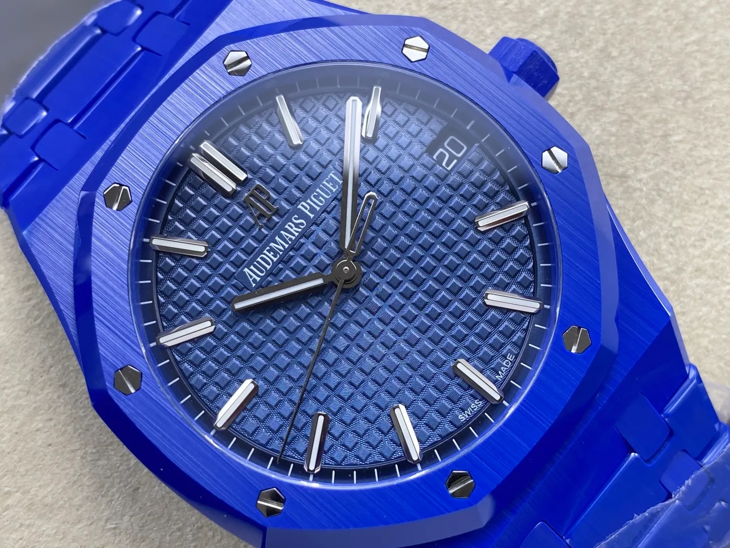 AP Royal Oak 41mm 15500 Blue Ceramic ZF 1:1 Best Edition Blue Dial on Ceramic Bracelet SA4302 Free Spring 28 967fe226f916adf AMO Watch