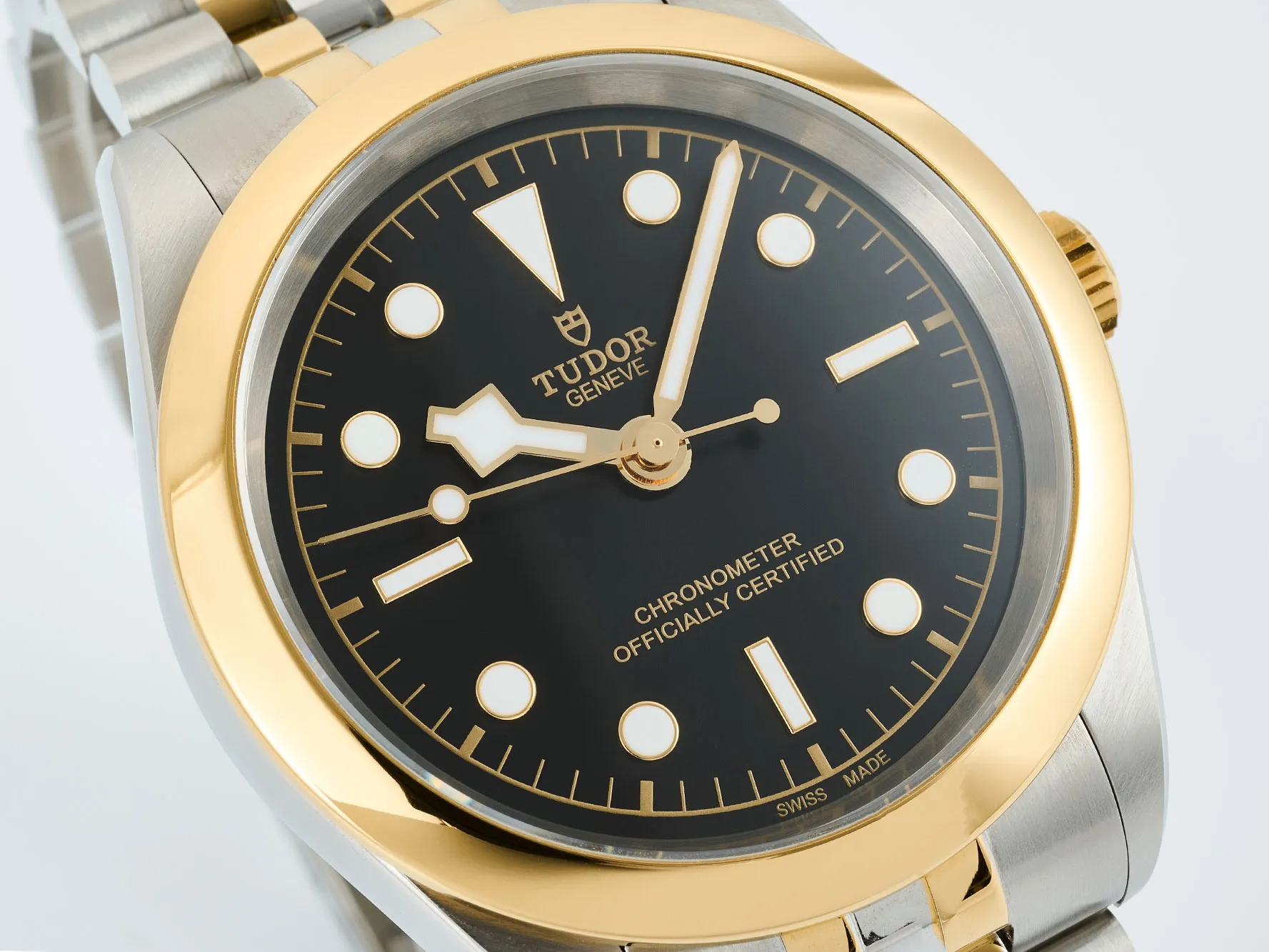 Tudor Black Bay One 41 SS/YG HTF 1:1 Best Edition Black Dial on SS/YG Bracelet A26J 22 9a84bcd9cd3497a AMO Watch