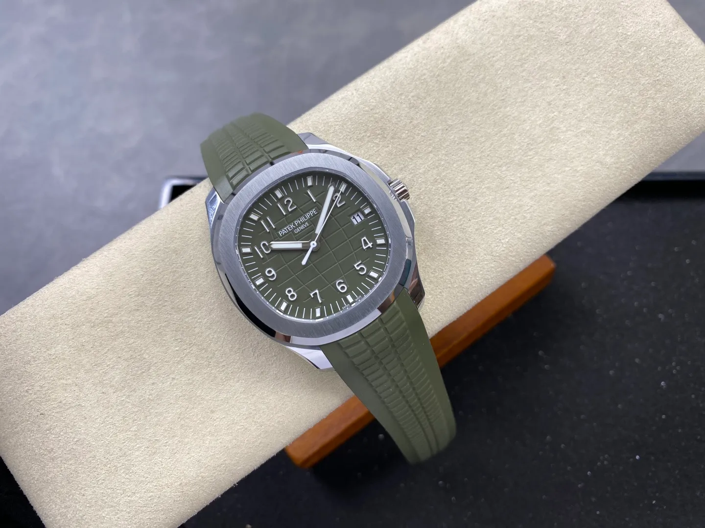 PP Aquanaut 5168G 42mm SS WSF 1:1 Best Edition Green Dial On Green Rubber Strap Super Clone DD330 Weighted 150g 33 a215cf83c904cad AMO Watch