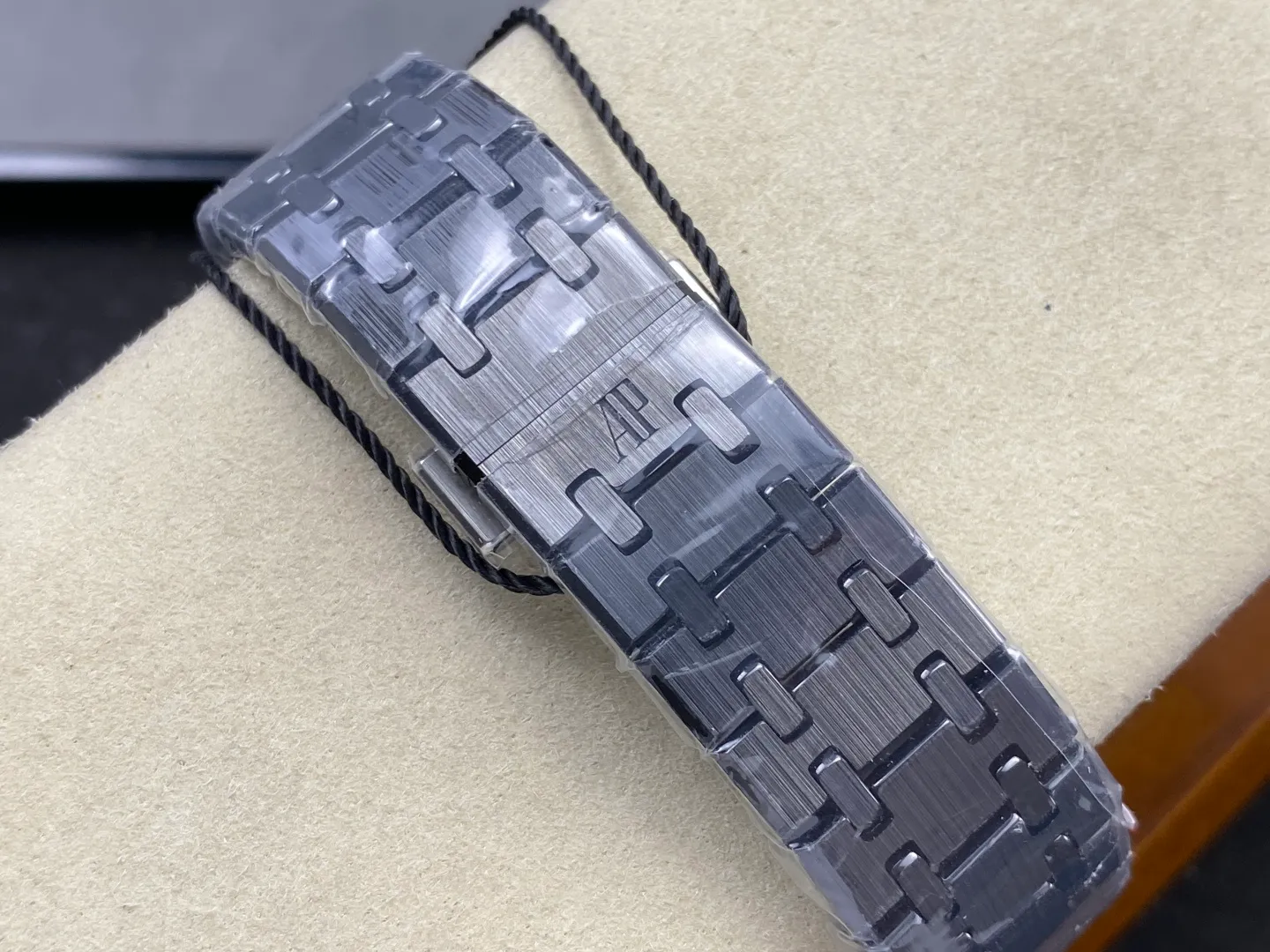 AP Royal Oak 41mm 15500 Black Ceramic ZF 1:1 Best Edition Black Dial on Ceramic Bracelet SA4302 Free Spring 35 a9ad179df32eba9 AMO Watch