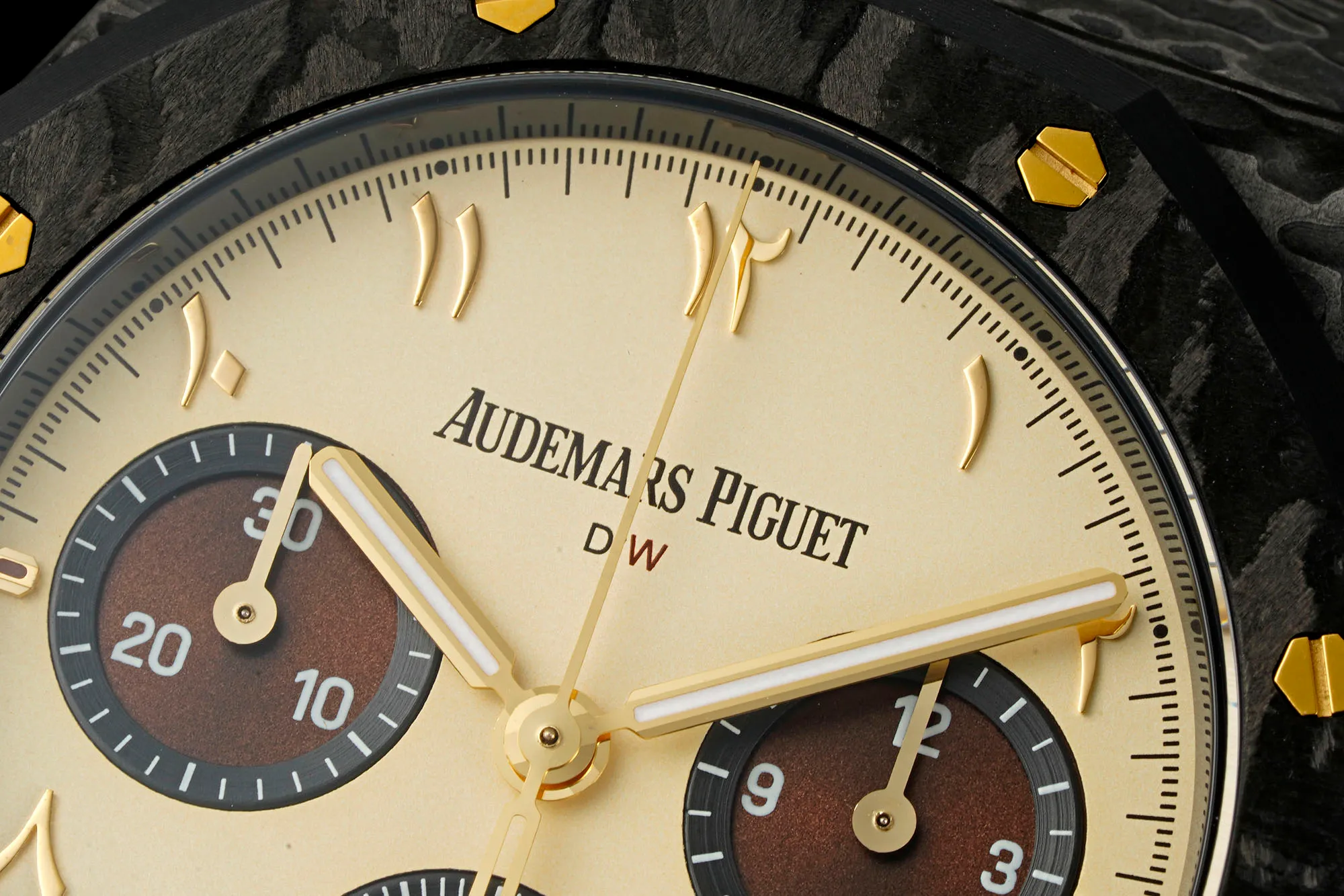 AP Royal Oak Chrono DIW 26240 41mm Quartz Fiber/NY Cream Lvory Dial APF SH4401 22 b36a90e520f3794 AMO Watch