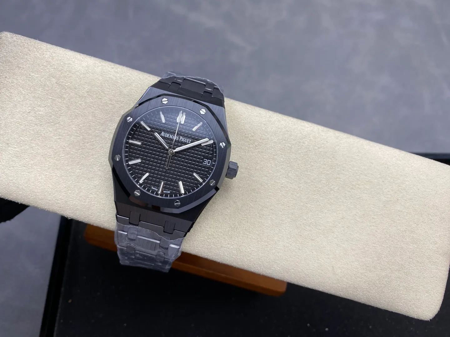 AP Royal Oak 41mm 15500 Black Ceramic ZF 1:1 Best Edition Black Dial on Ceramic Bracelet SA4302 Free Spring 31 b88bc7246079191 AMO Watch