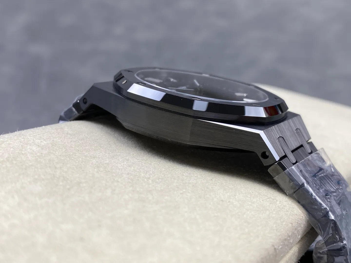 AP Royal Oak 41mm 15500 Black Ceramic ZF 1:1 Best Edition Black Dial on Ceramic Bracelet SA4302 Free Spring 32 bc7812fff8c9bec AMO Watch