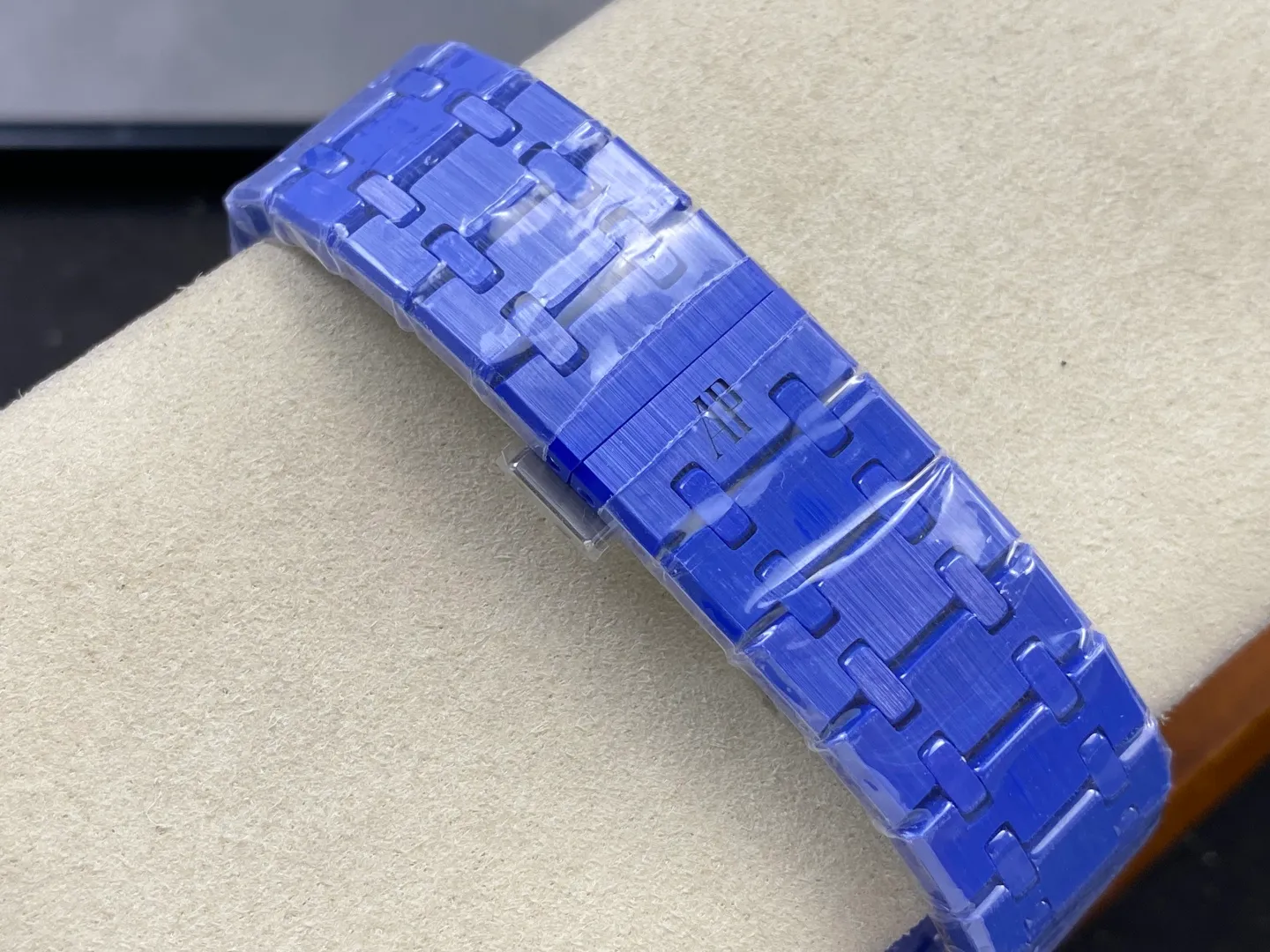 AP Royal Oak 41mm 15500 Blue Ceramic ZF 1:1 Best Edition Blue Dial on Ceramic Bracelet SA4302 Free Spring 35 c4c640015af503c AMO Watch